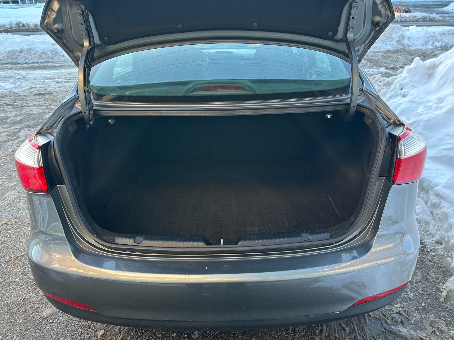 /autocainc/2016-Kia-Forte-58741479499133.jpg