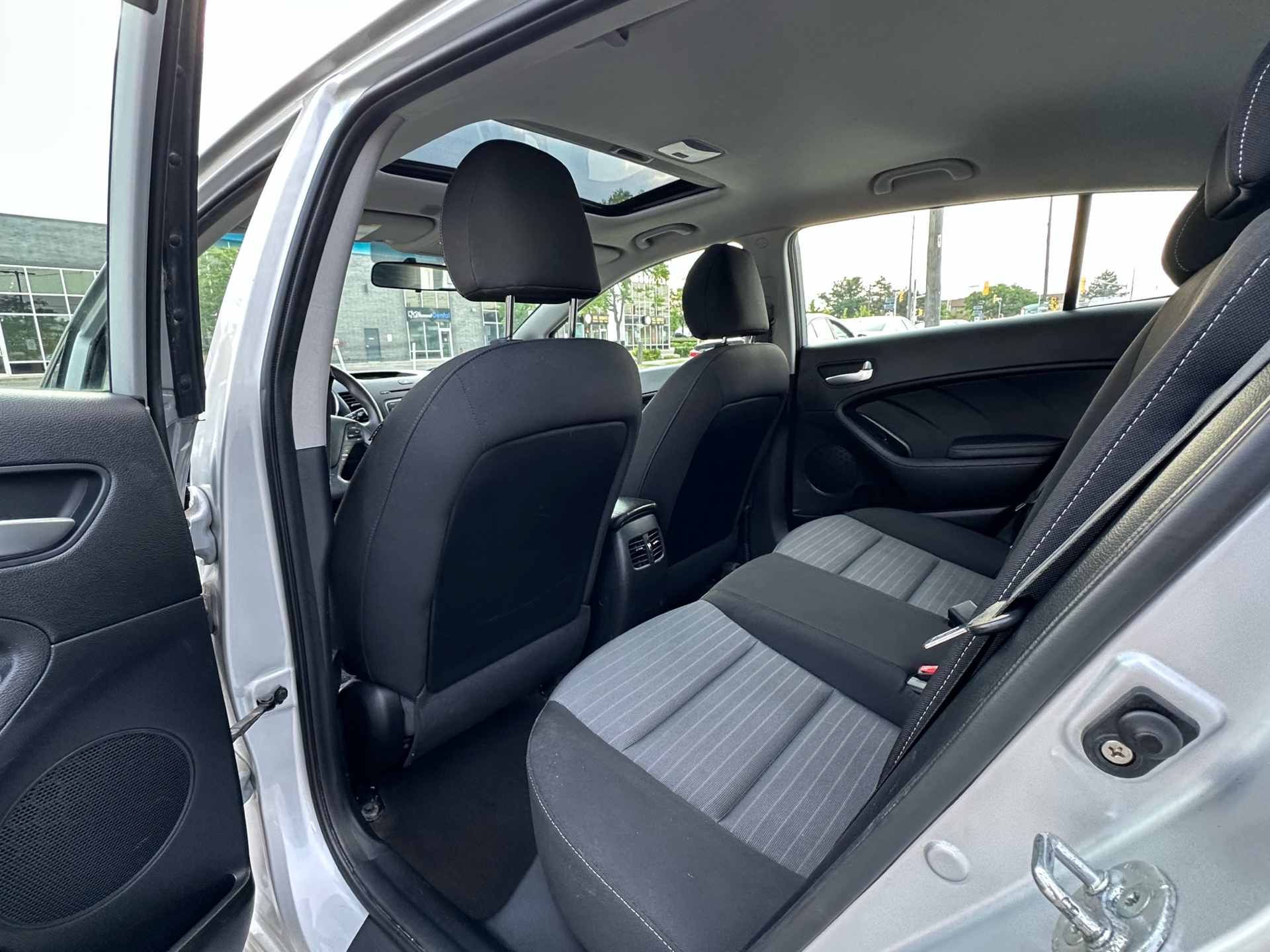 /autocainc/2016-Kia-Forte5-Door-5407524640938761.jpg