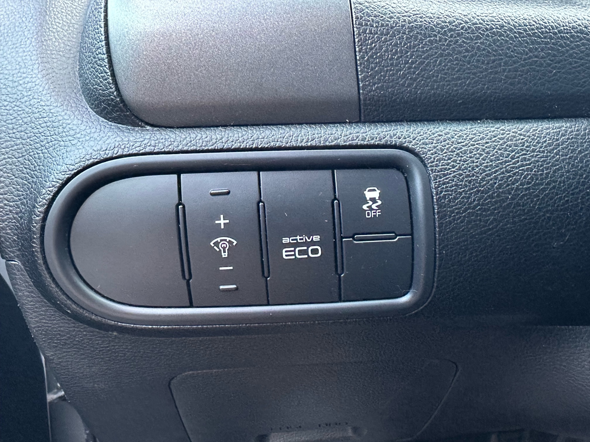 /autocainc/2016-Kia-Forte5-Door-6161954500884146.jpg
