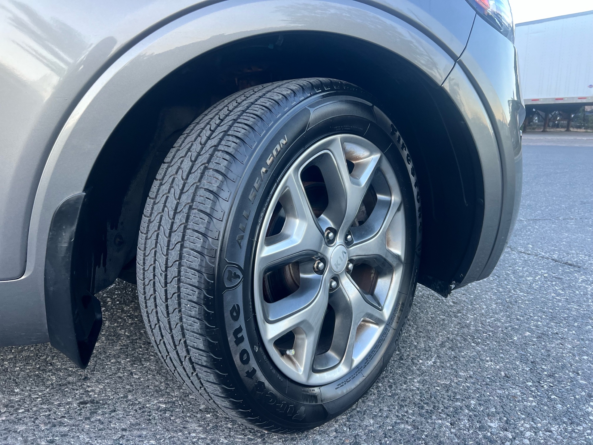 /autocainc/2016-Kia-Sorento-05238953617596809.jpg