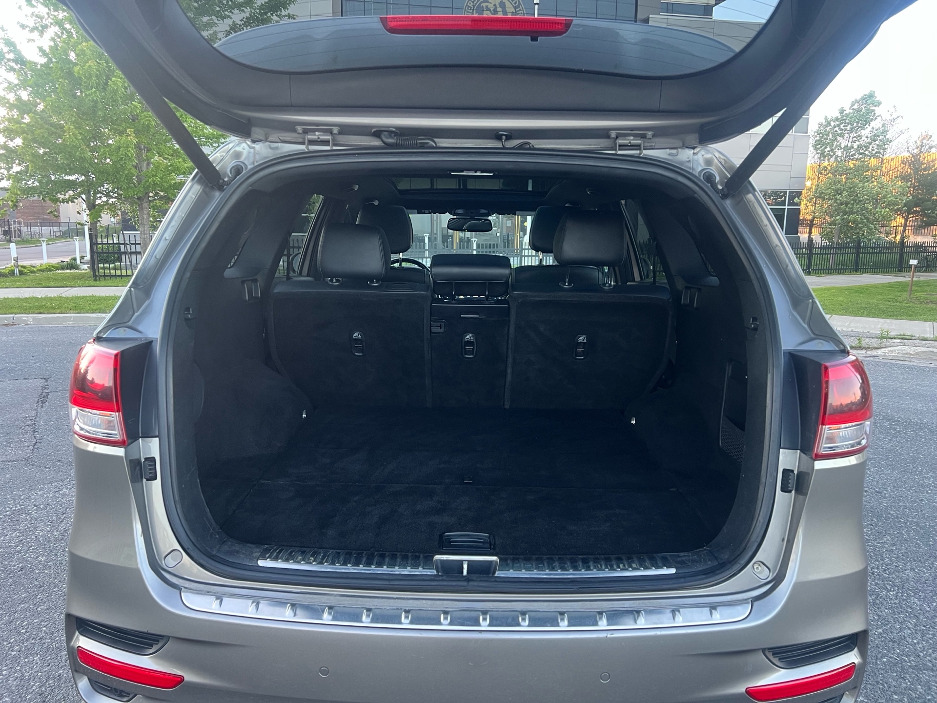 /autocainc/2016-Kia-Sorento-13165810541498235.jpg