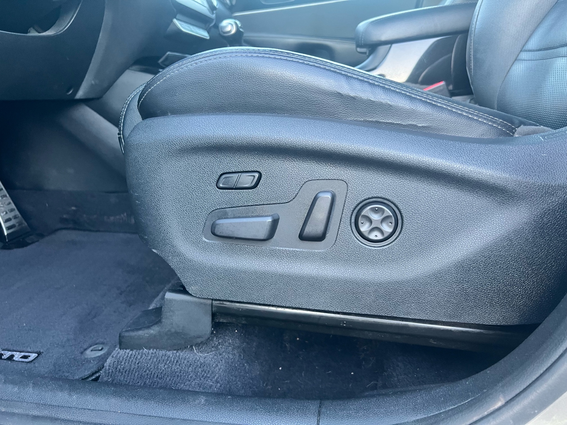 /autocainc/2016-Kia-Sorento-862666621876298.jpg
