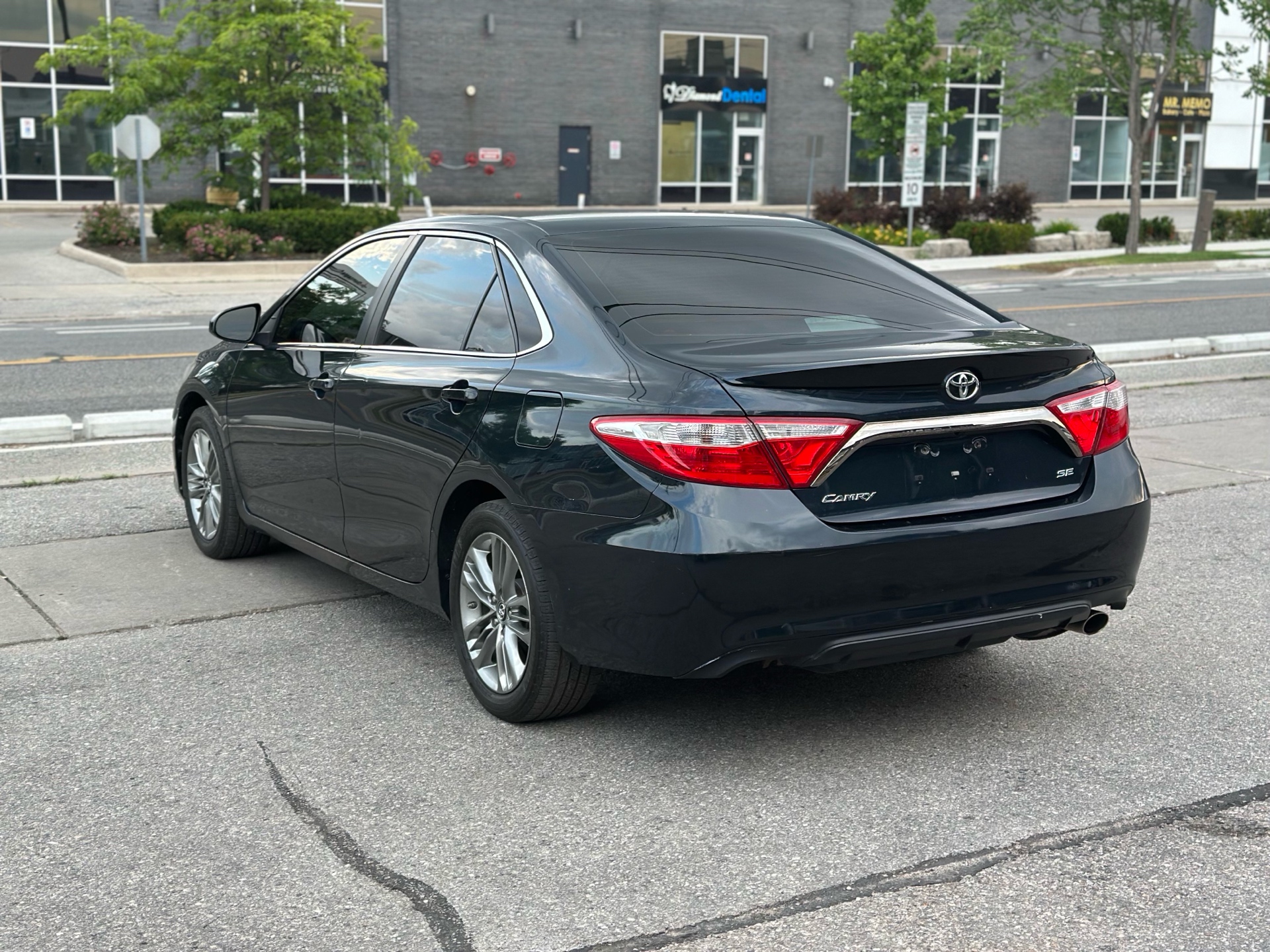 /autocainc/2016-Toyota-Camry-05619887650942035.jpg