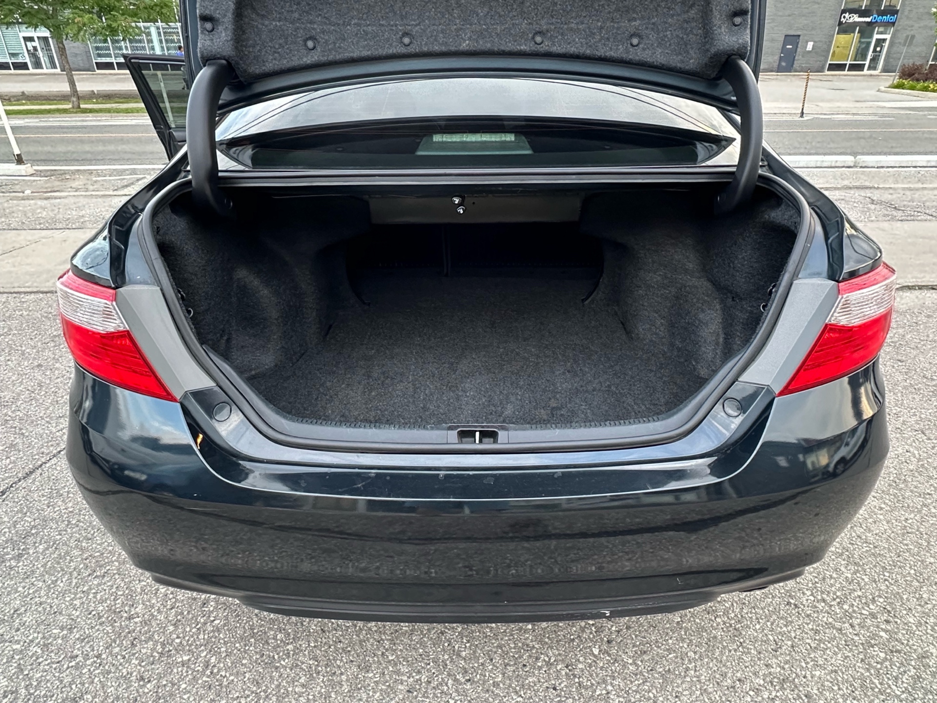 /autocainc/2016-Toyota-Camry-08003027152643494.jpg