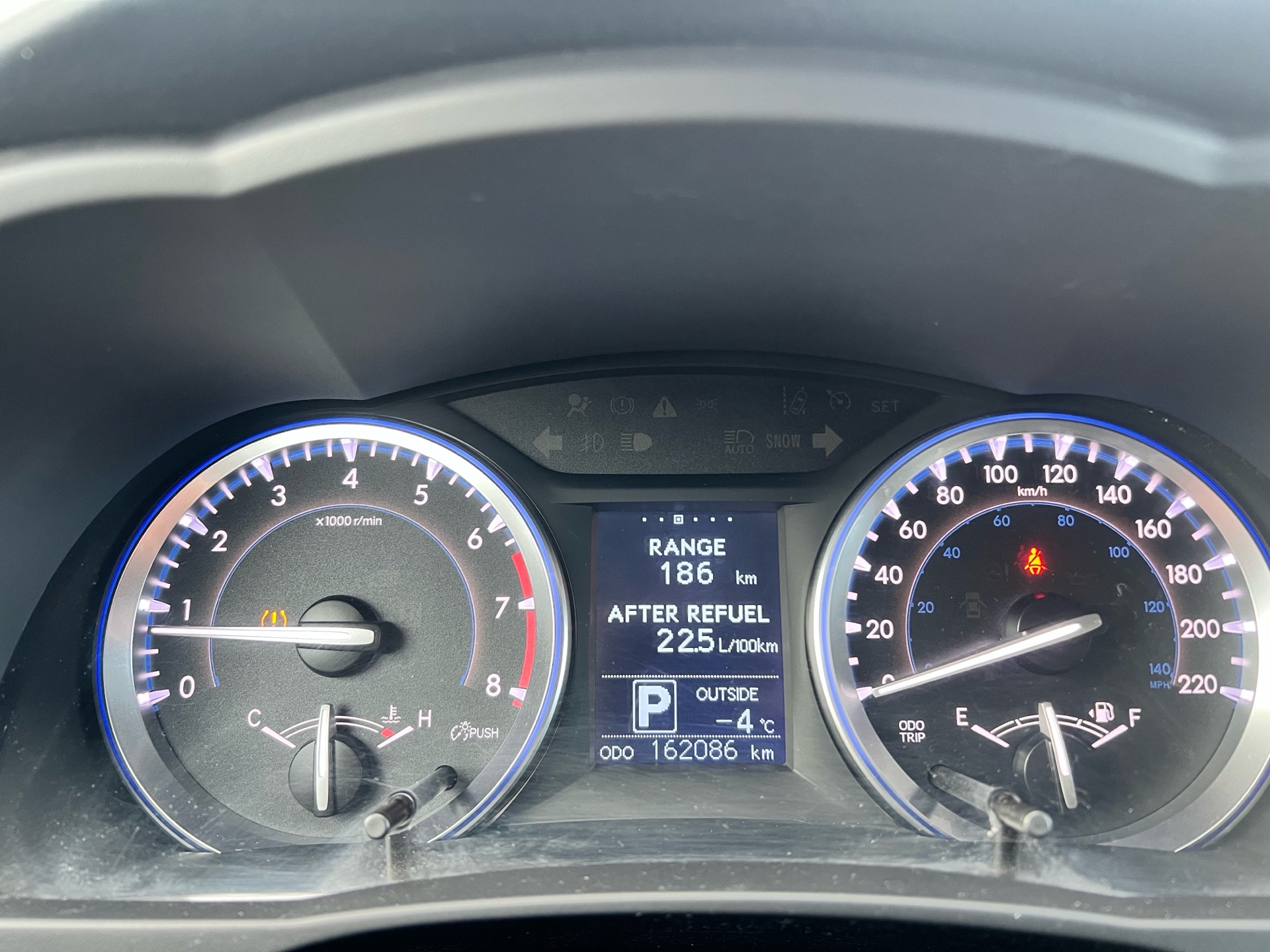 /autocainc/2016-Toyota-Highlander-3424468755563068.jpg