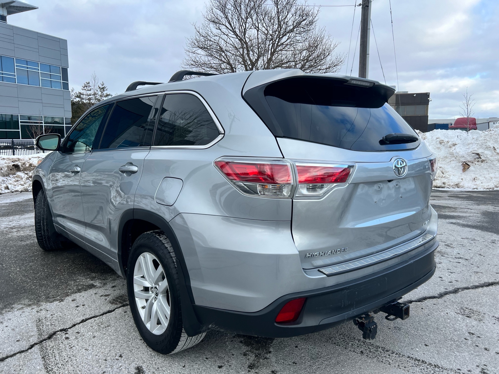 /autocainc/2016-Toyota-Highlander-7582745482756434.jpg