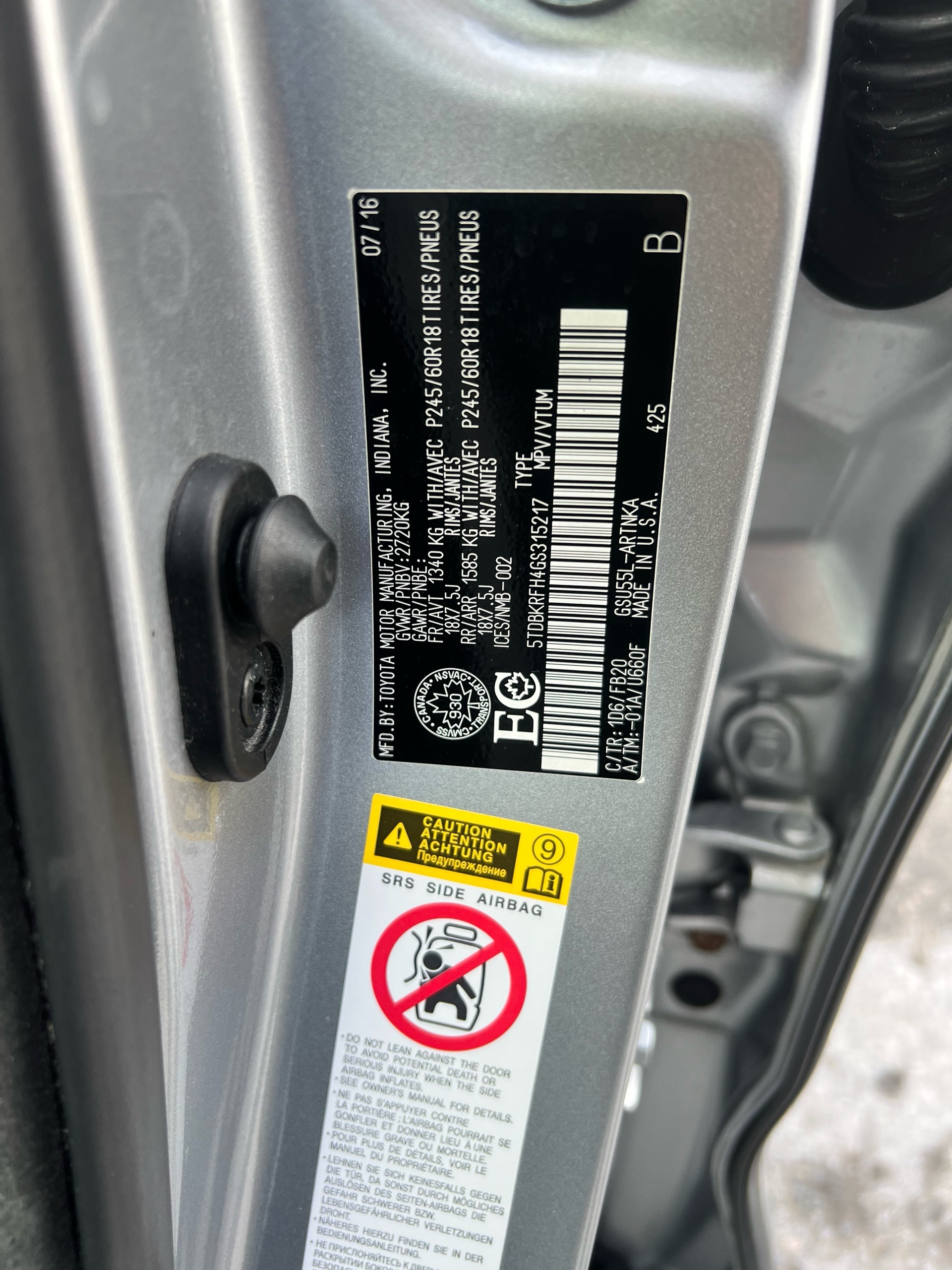 /autocainc/2016-Toyota-Highlander-8654398167324435.jpg
