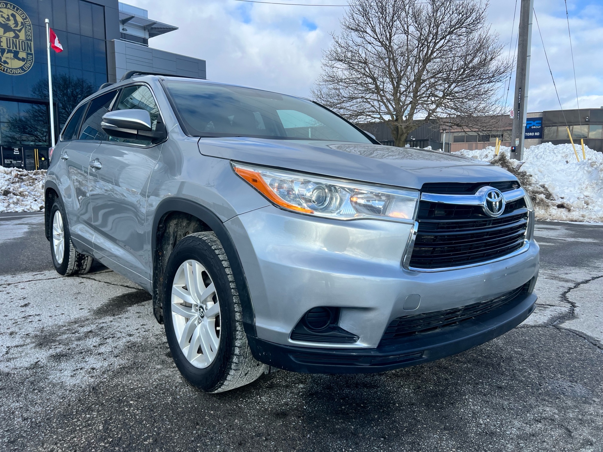 /autocainc/2016-Toyota-Highlander-8955110219107674.jpg