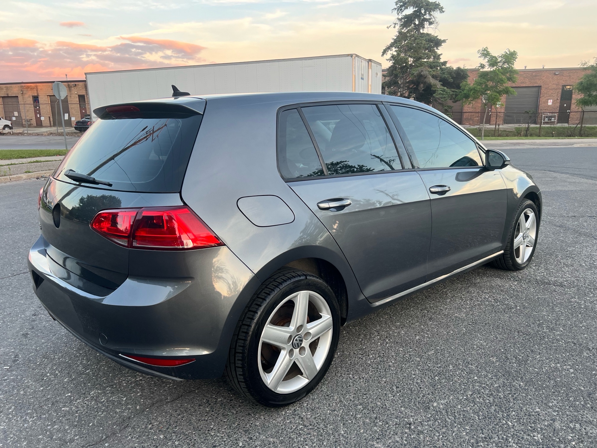 /autocainc/2016-Volkswagen-Golf-5529871691717851.jpg