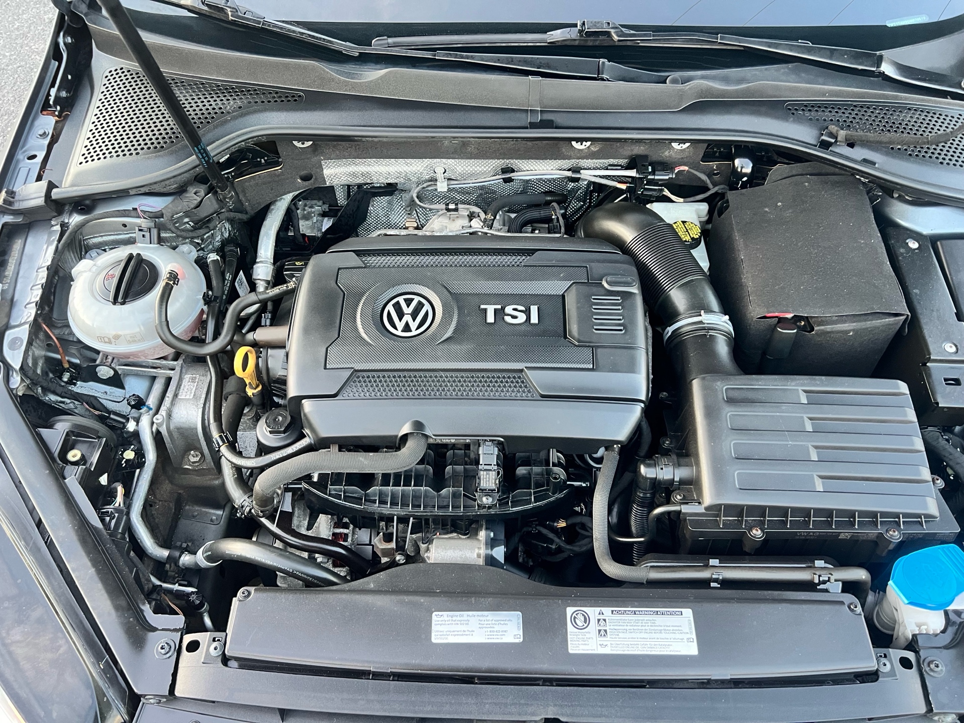 /autocainc/2016-Volkswagen-Golf-7037980239005246.jpg