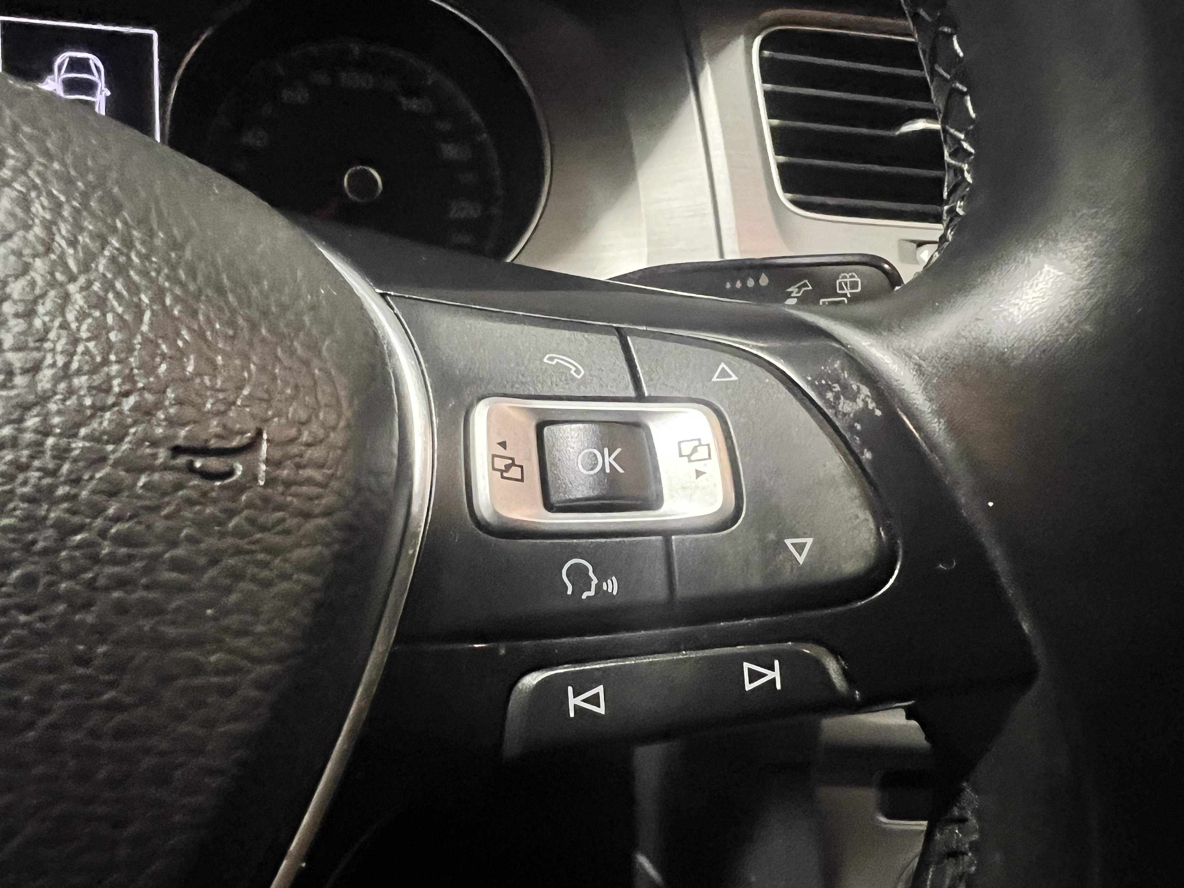 /autocainc/2016-Volkswagen-Golf-7826608304673415.jpg