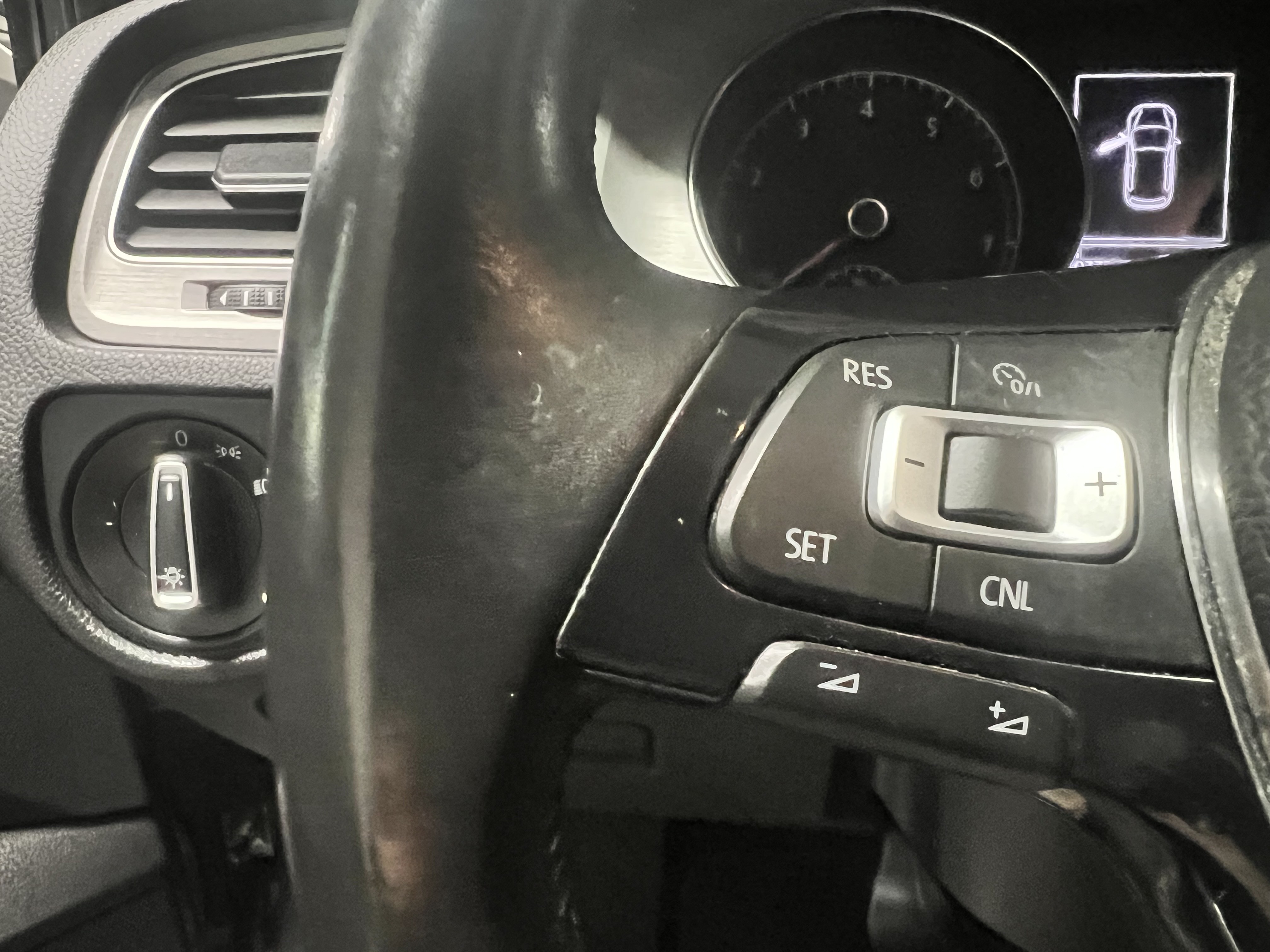 /autocainc/2016-Volkswagen-Golf-861566002573041.jpg