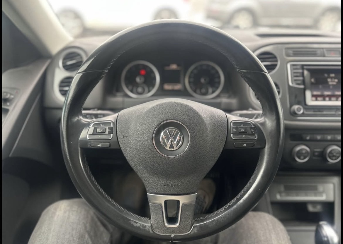 /autocainc/2016-Volkswagen-Tiguan-12098535808520139.jpg