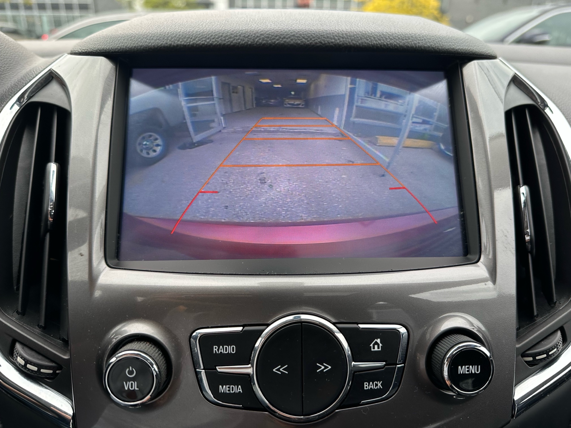 /autocainc/2017-Chevrolet-Cruze-43503320210906526.jpg