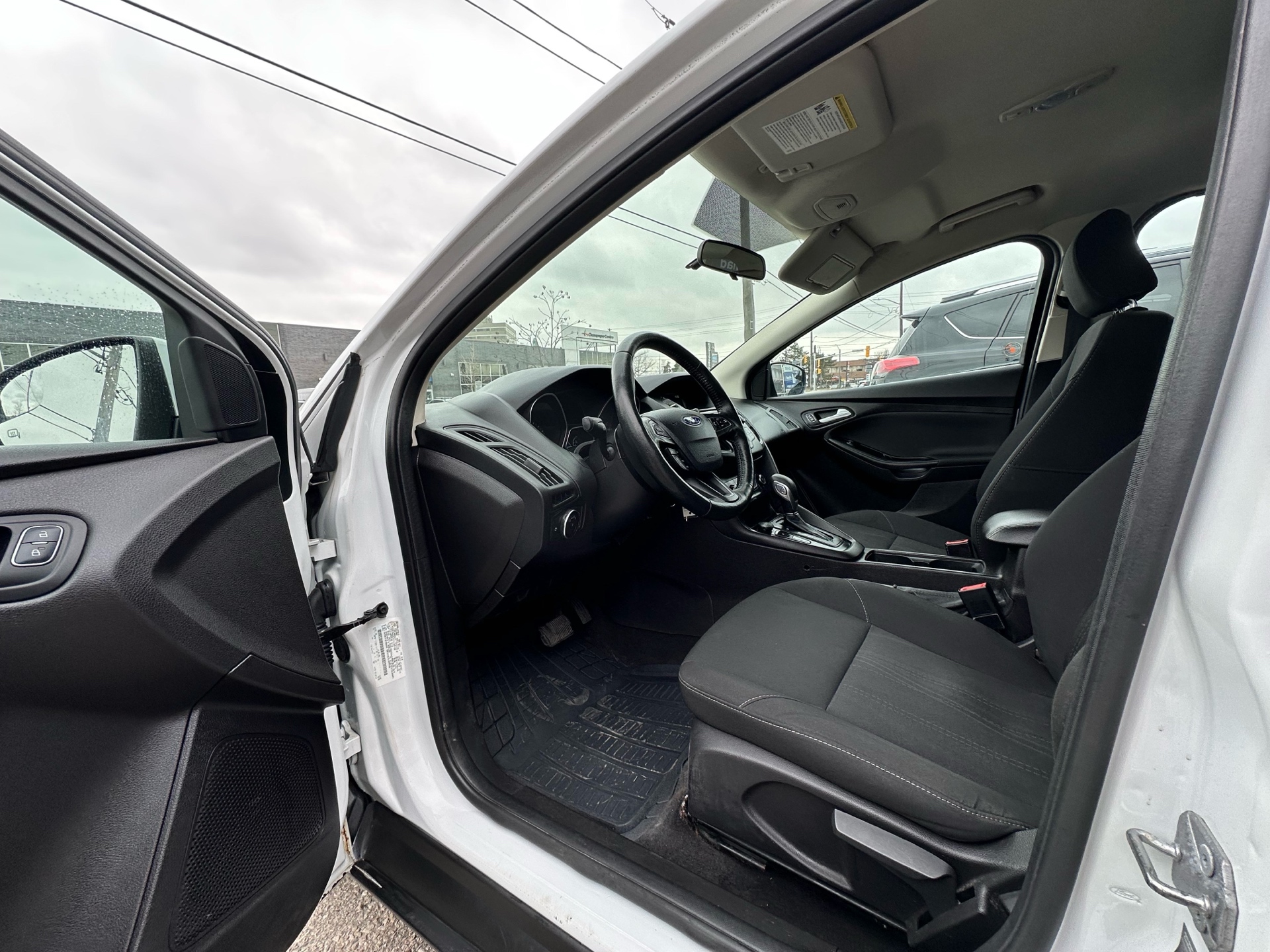 /autocainc/2017-Ford-Focus-12636175652075.jpg