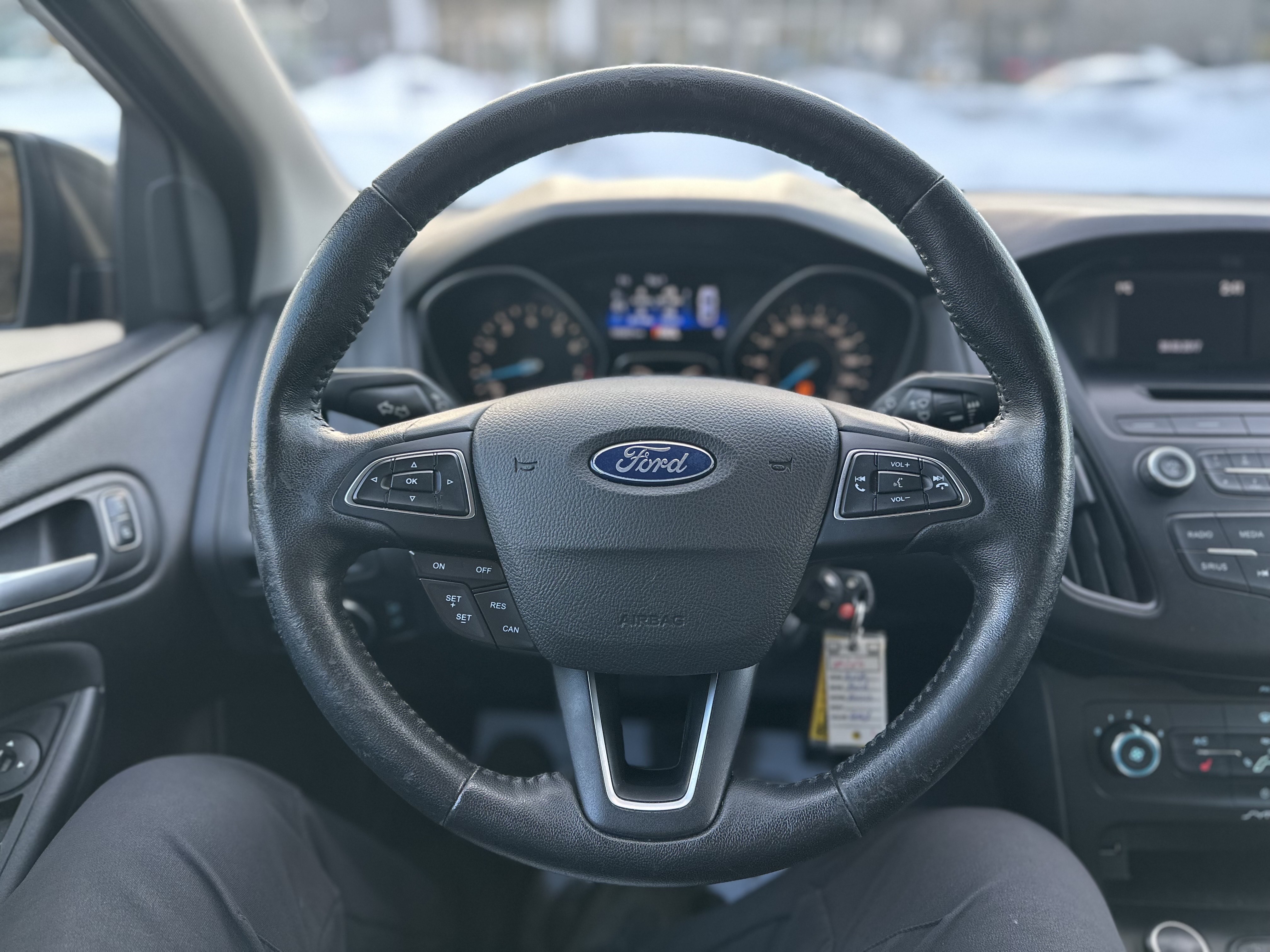 /autocainc/2017-Ford-Focus-16217802489508837.jpg