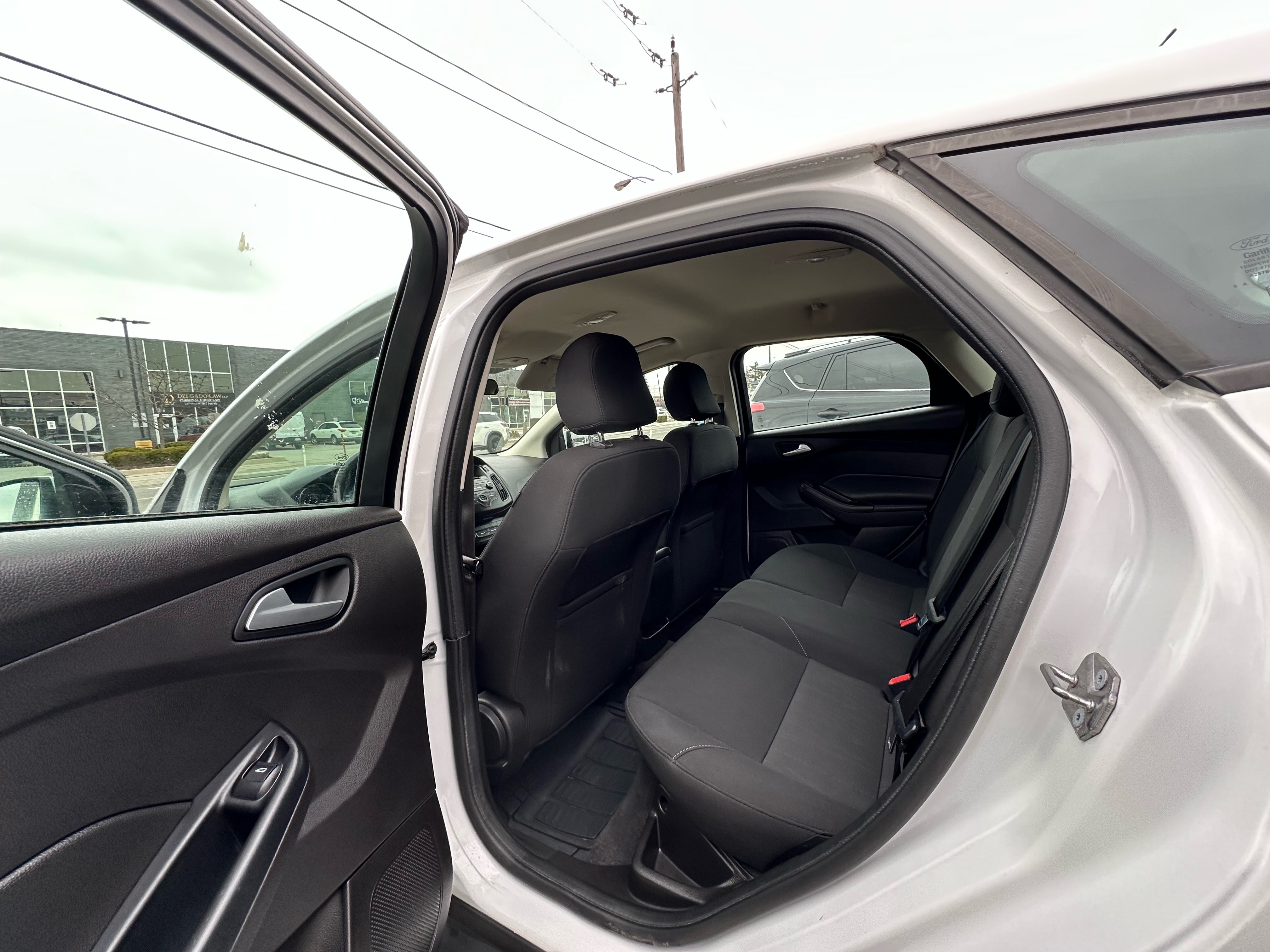 /autocainc/2017-Ford-Focus-2090372349802334.jpg