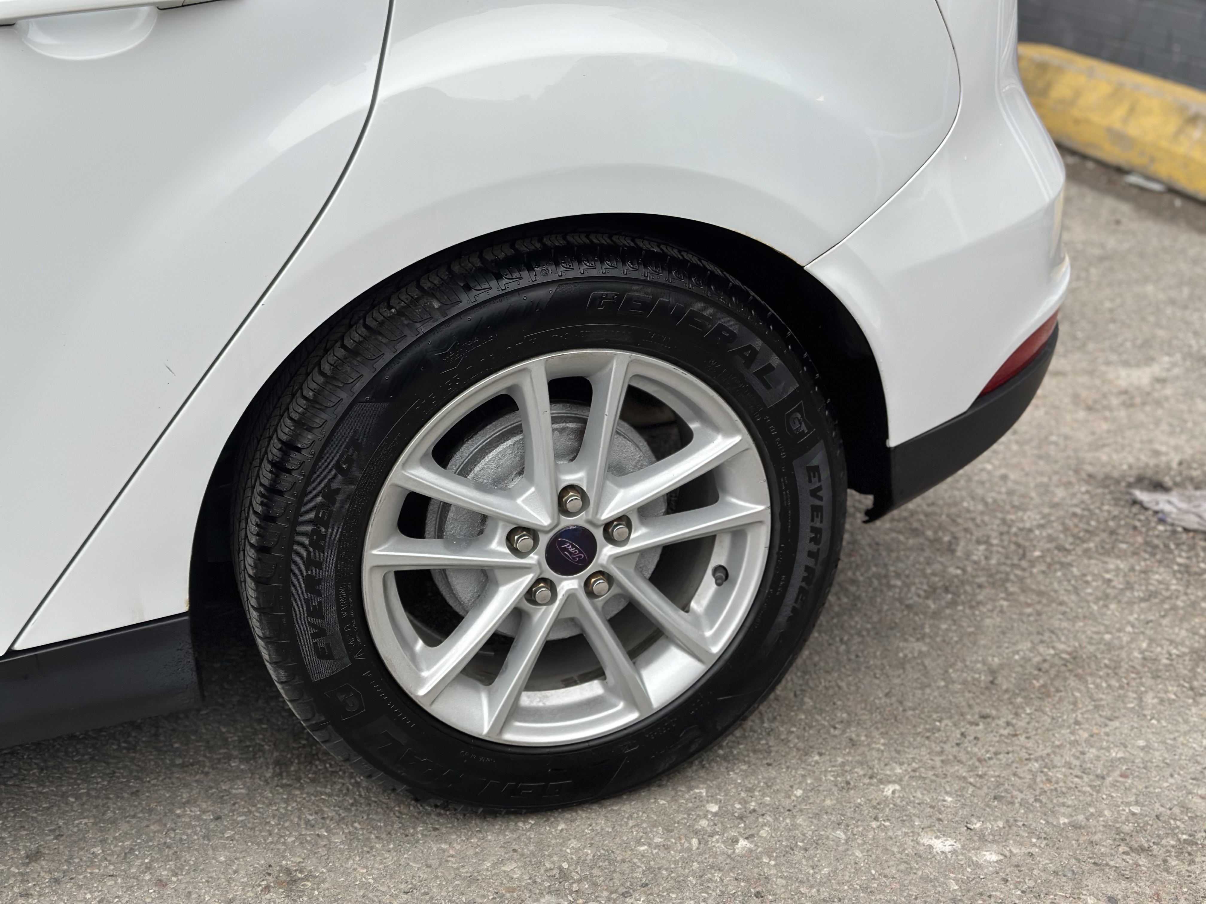 /autocainc/2017-Ford-Focus-4928447627519479.jpg