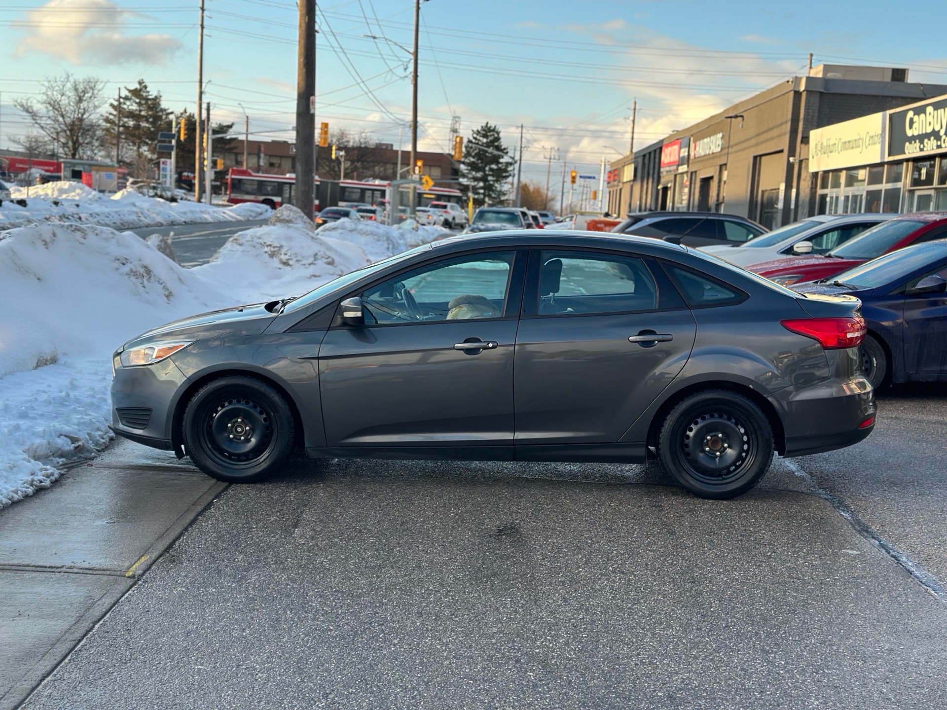 /autocainc/2017-Ford-Focus-9231724468660352.jpg