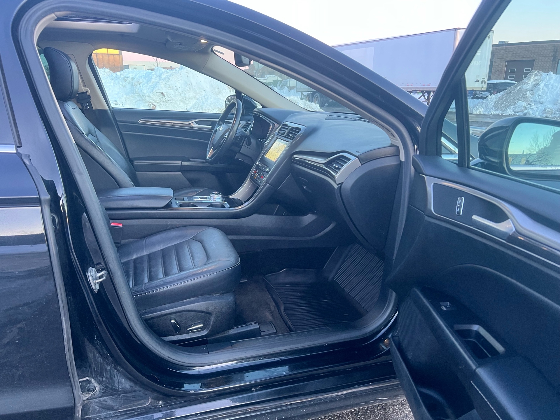/autocainc/2017-Ford-Fusion-11835700782520386.jpg