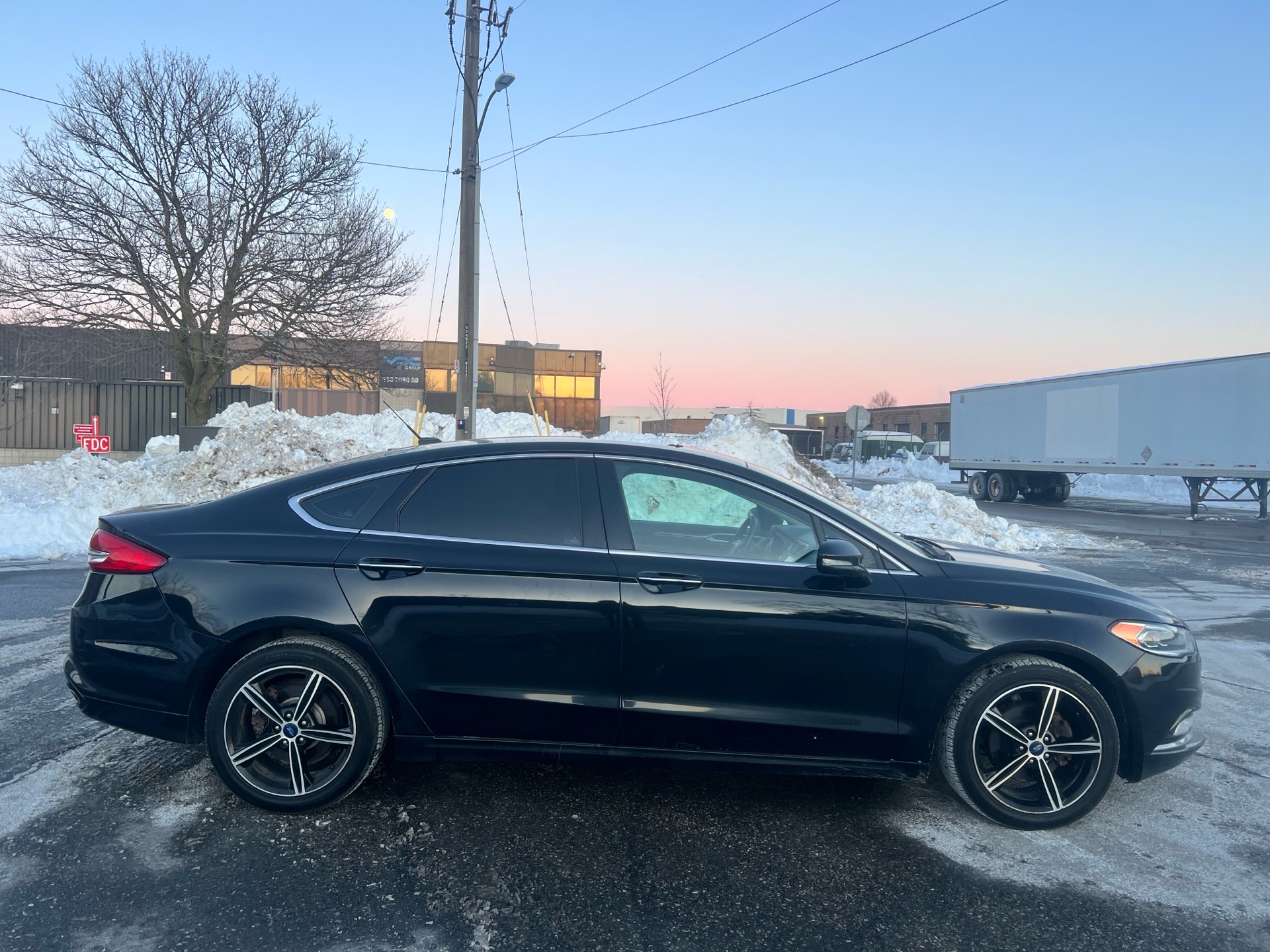 /autocainc/2017-Ford-Fusion-33562992492901866.jpg