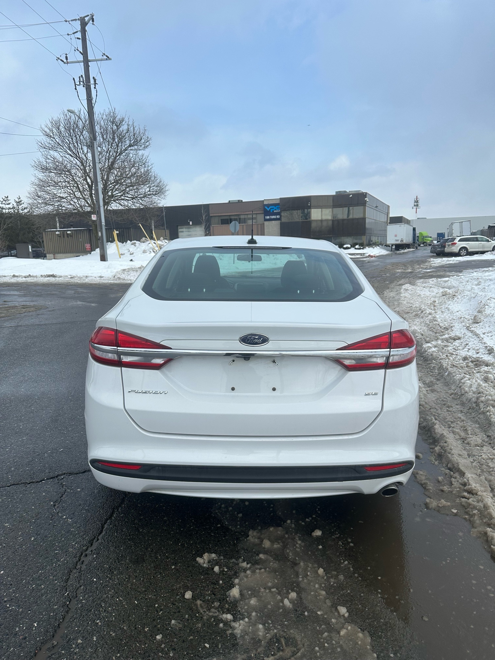 /autocainc/2017-Ford-Fusion-7071902504776131.jpg