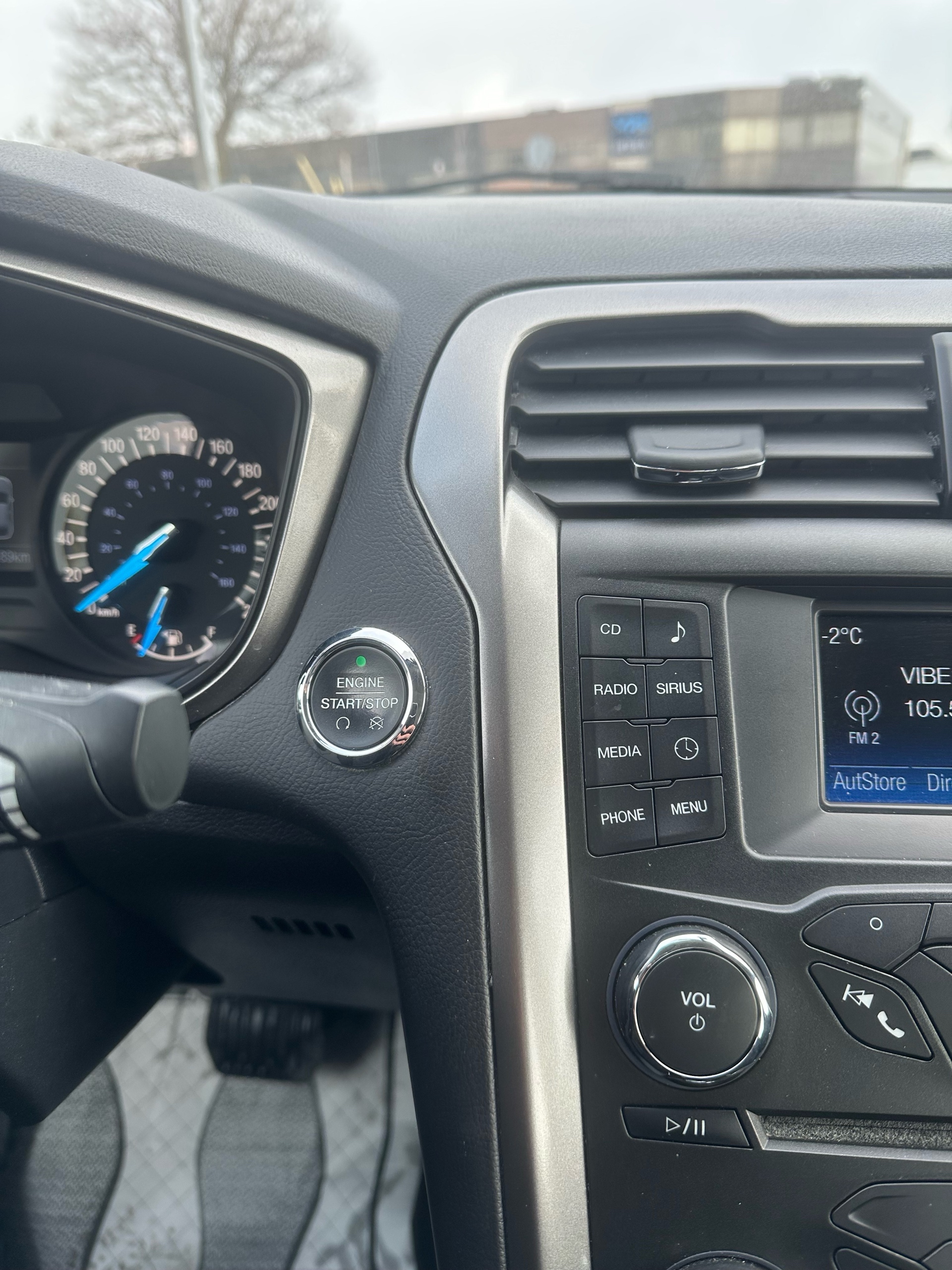 /autocainc/2017-Ford-Fusion-7103674962069506.jpg