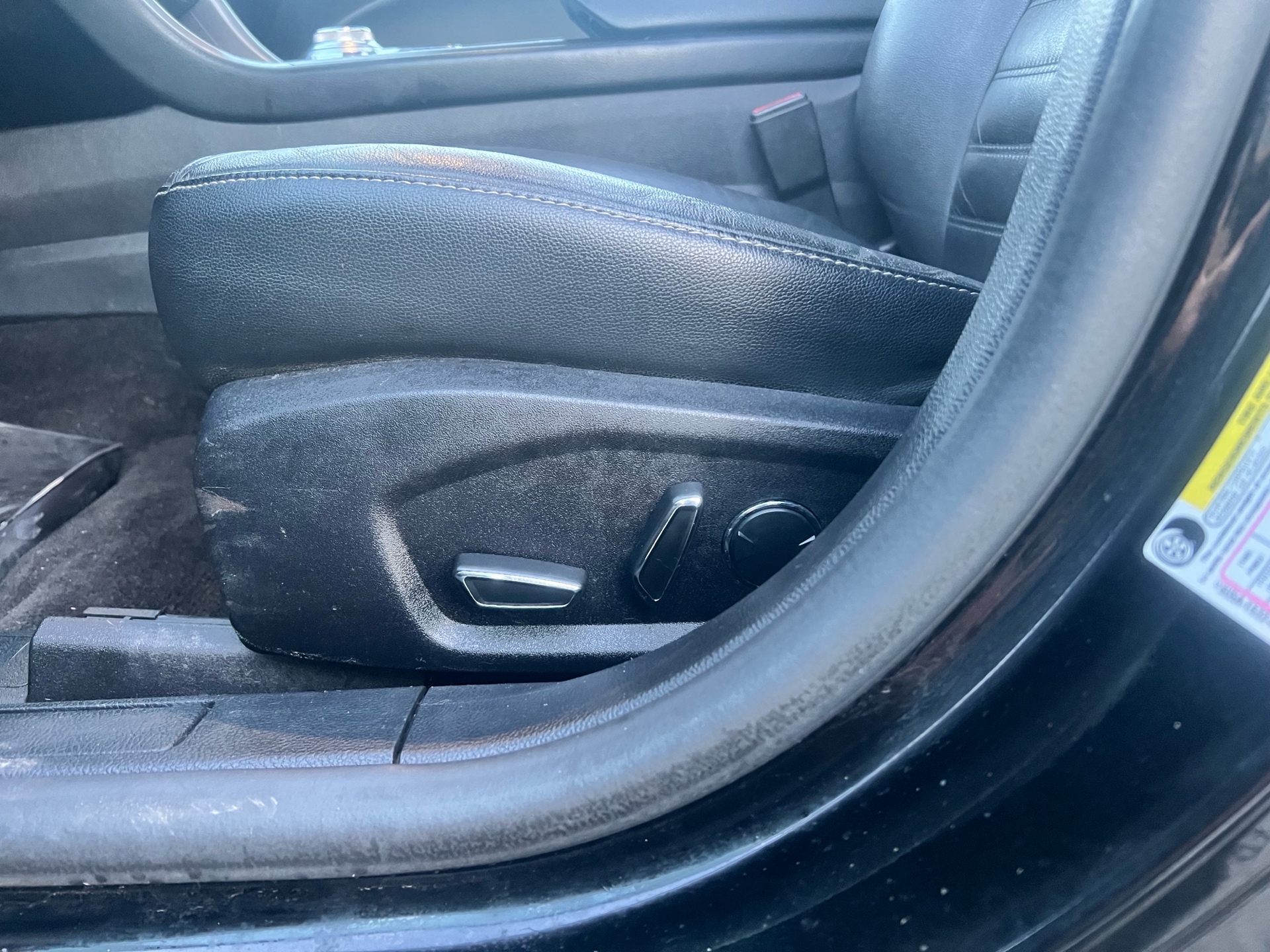 /autocainc/2017-Ford-Fusion-8265461439299198.jpg