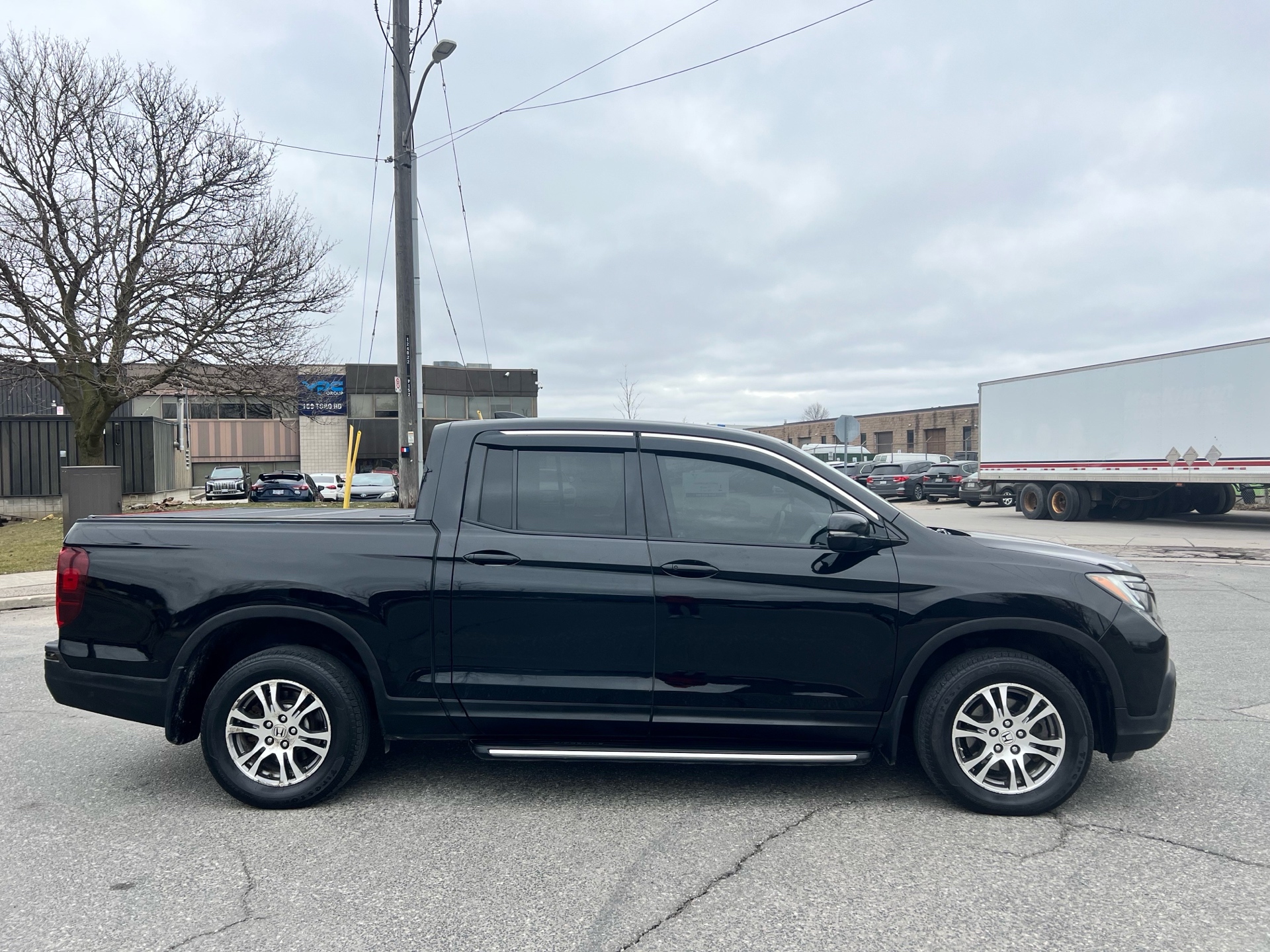 /autocainc/2017-Honda-Ridgeline-6066197753340232.jpg