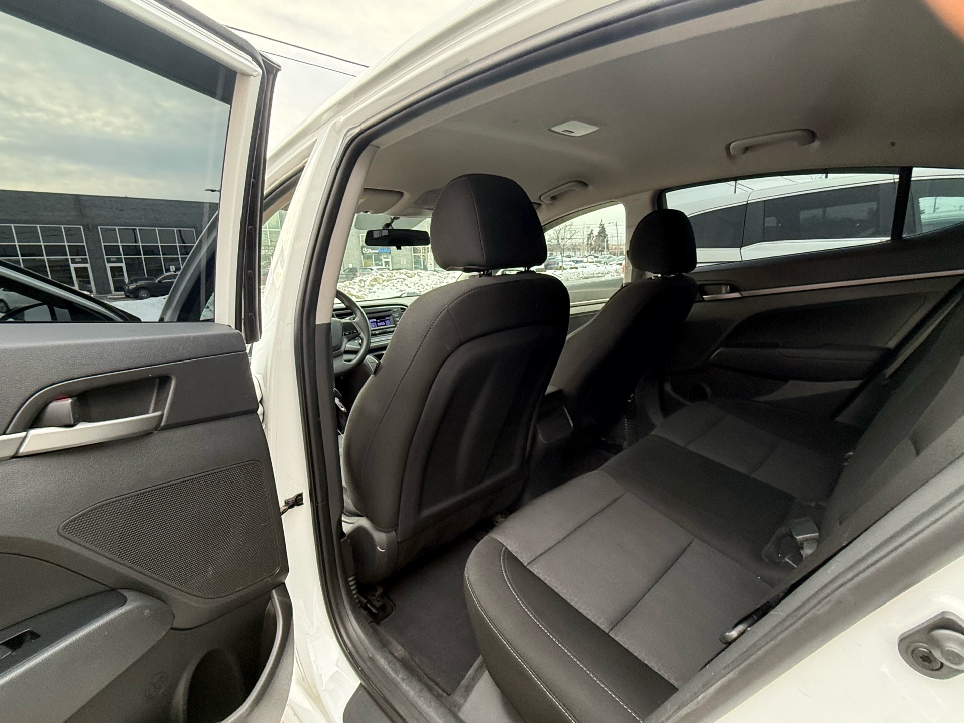 /autocainc/2017-Hyundai-Elantra-14324594613330888.jpg
