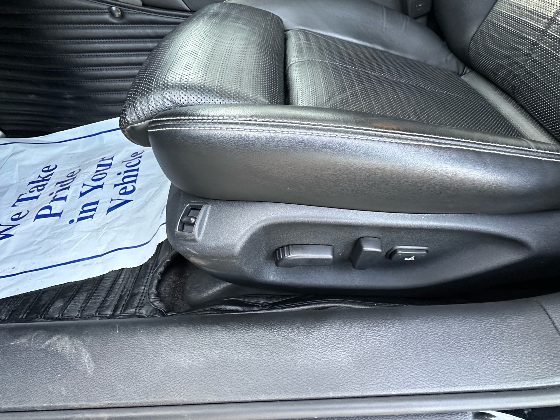 /autocainc/2017-Infiniti-Q50-9623101582982287.jpg