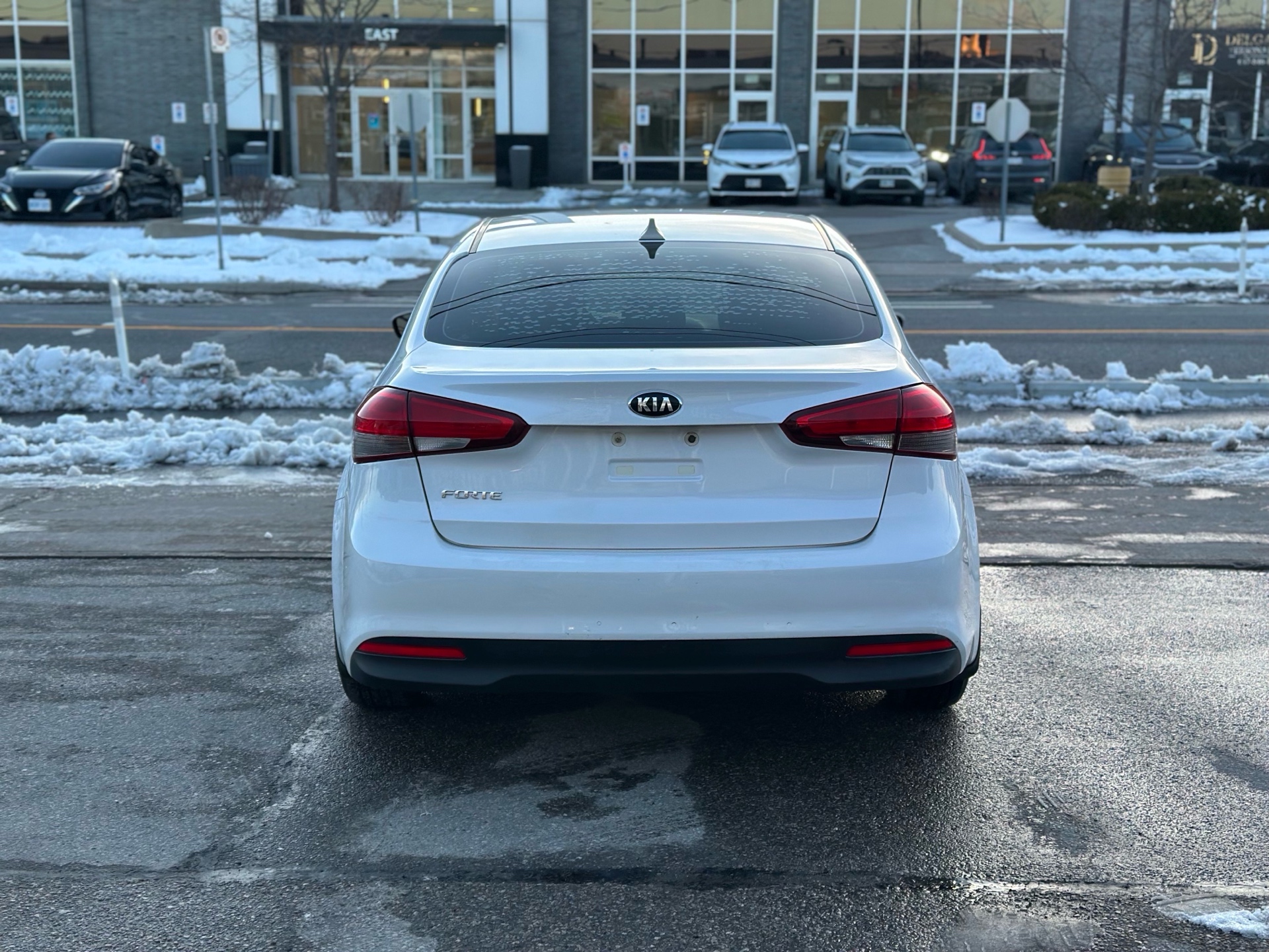 /autocainc/2017-Kia-Forte-018217239035371424.jpg