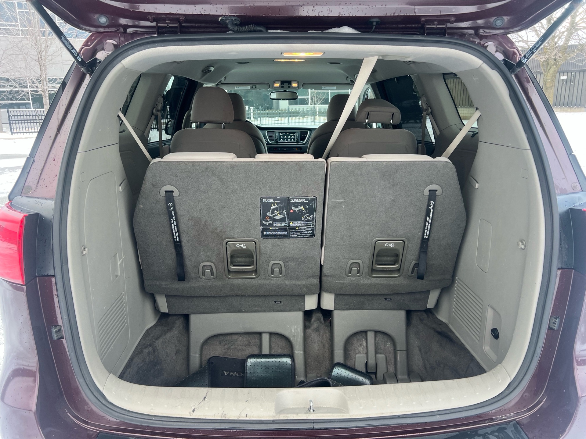 /autocainc/2017-Kia-Sedona-03263935801328666.jpg