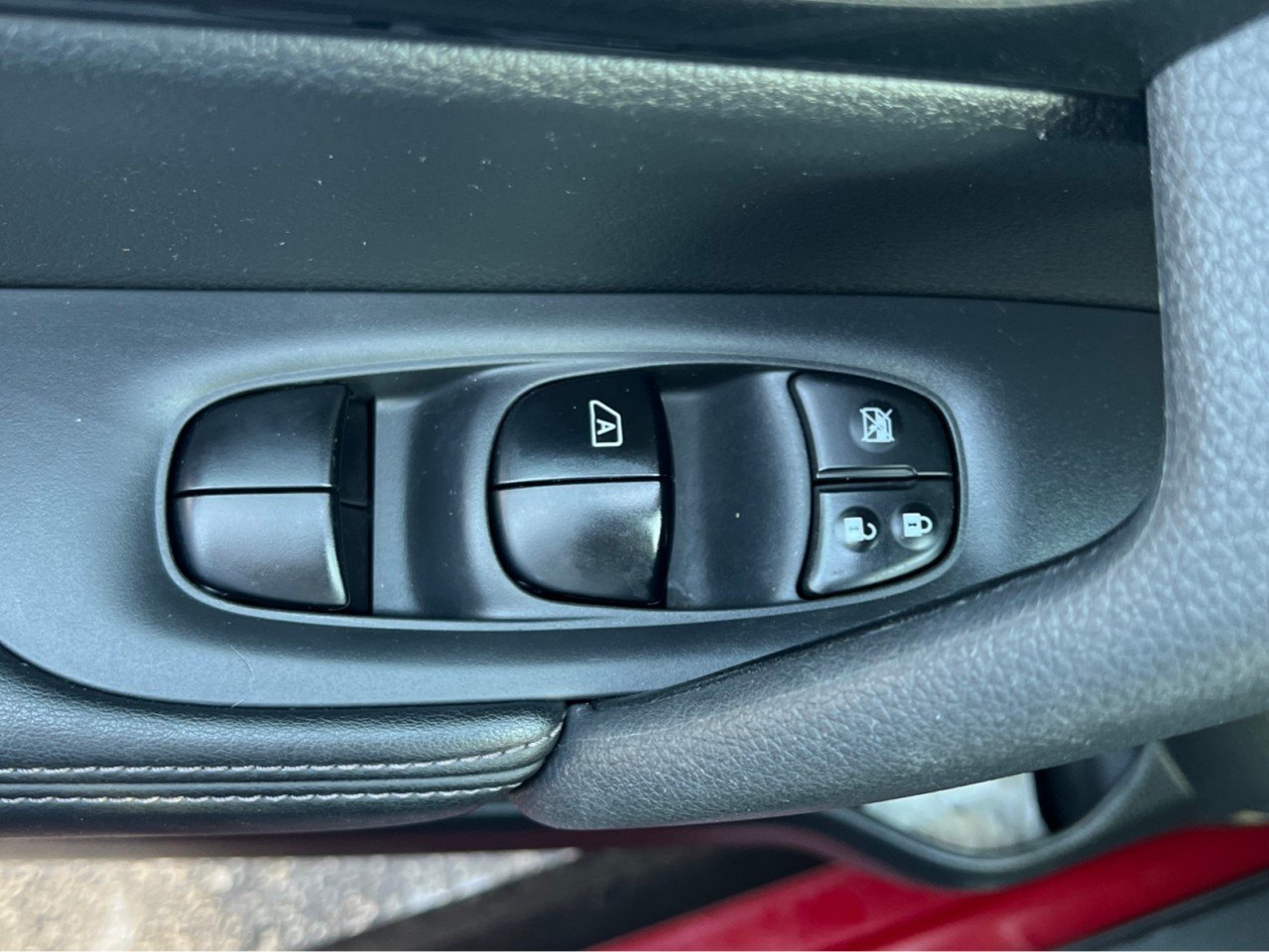 /autocainc/2017-Nissan-Rogue-9246018942302072.jpg