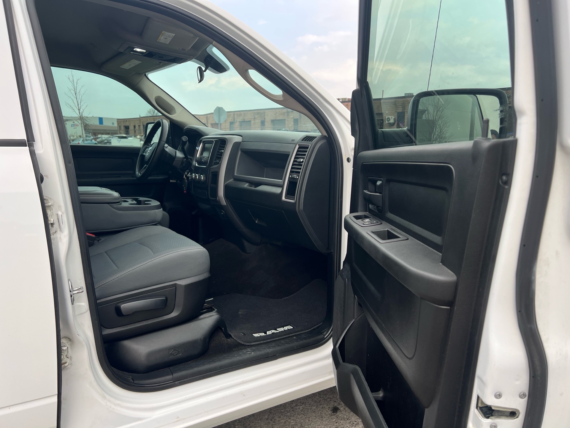 /autocainc/2017-Ram-1500-015354837644794506.jpg
