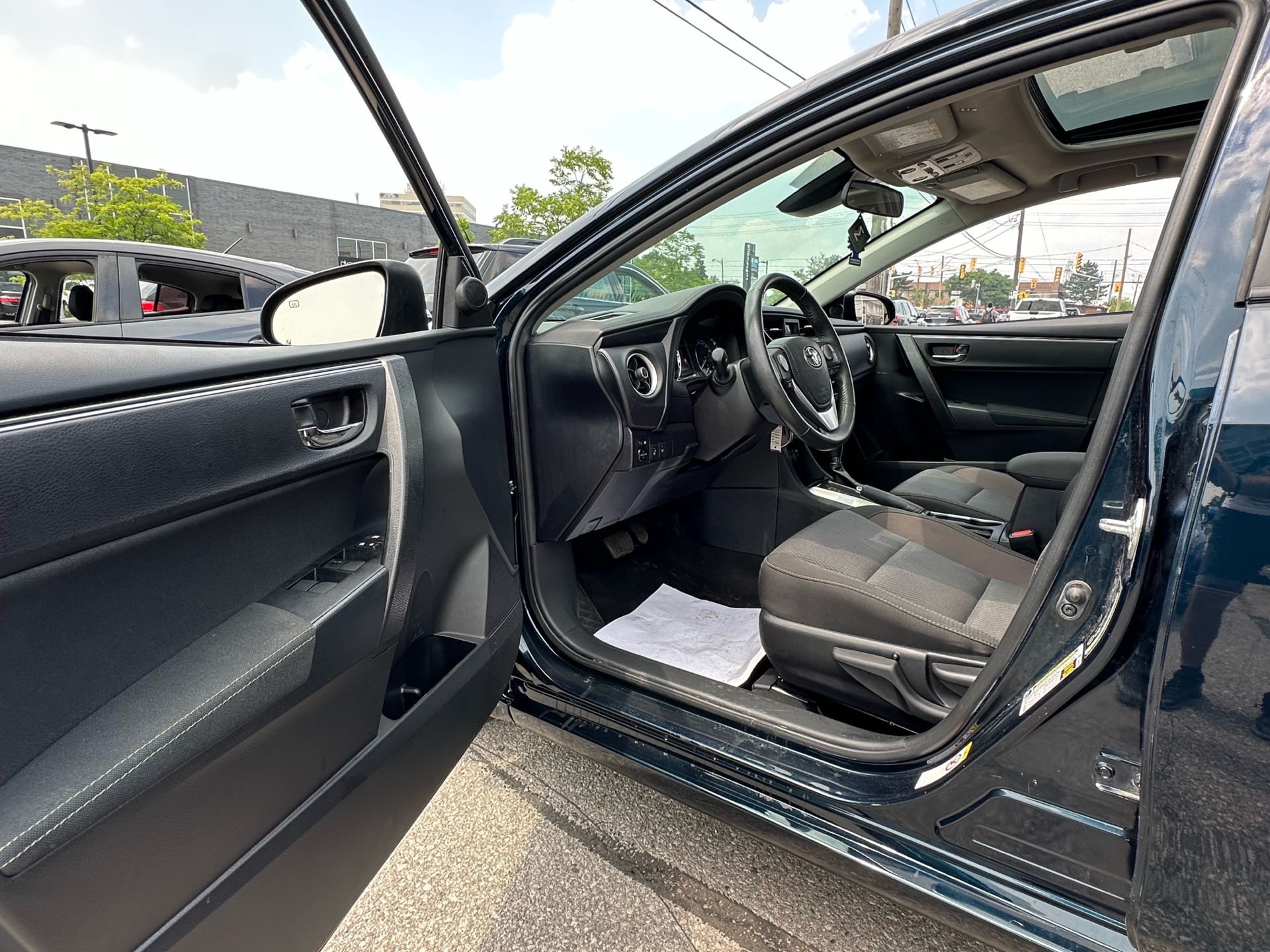 /autocainc/2017-Toyota-Corolla-6259774855417044.jpg
