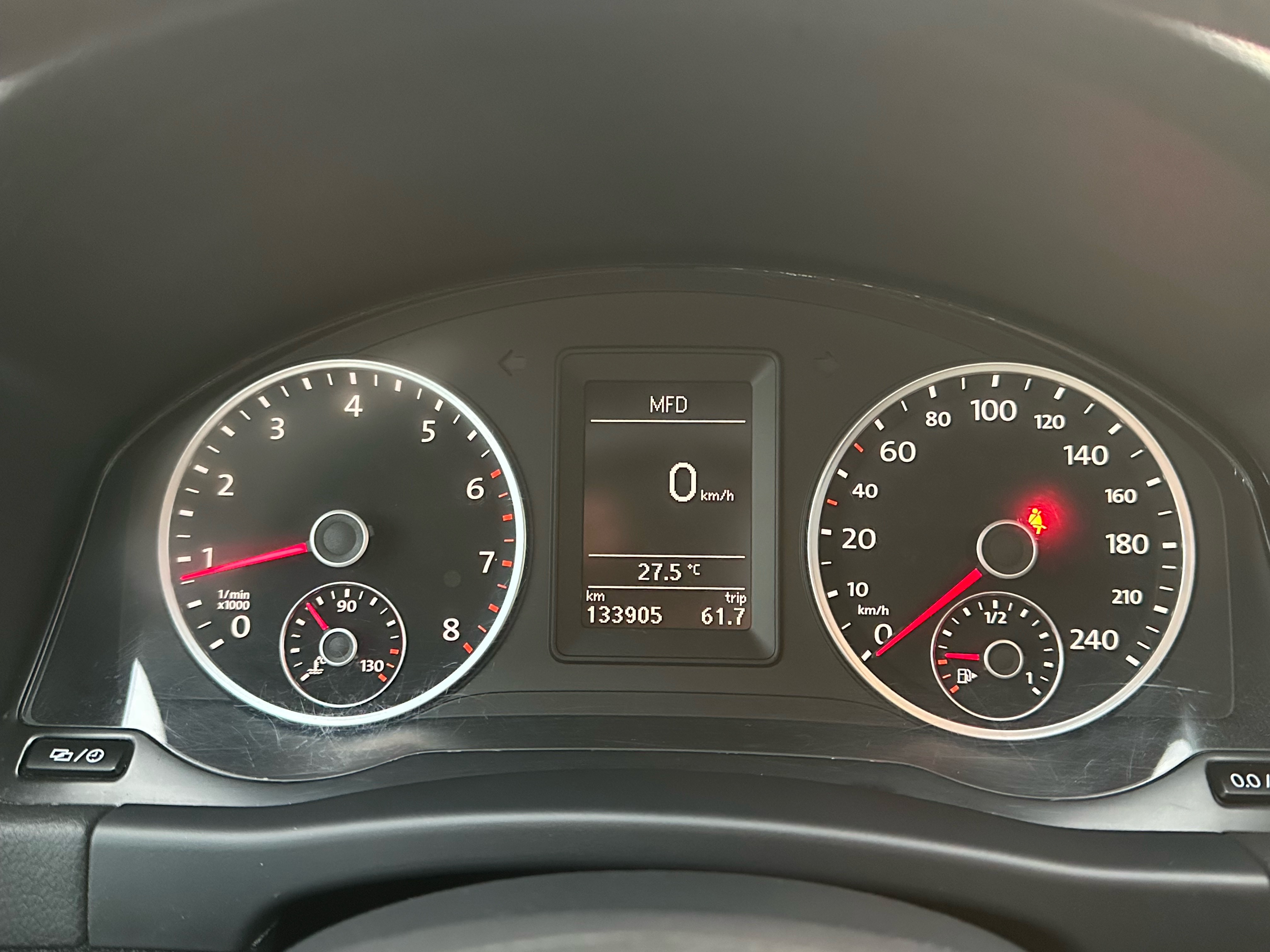 /autocainc/2017-Volkswagen-Tiguan-15632115967321392.jpg