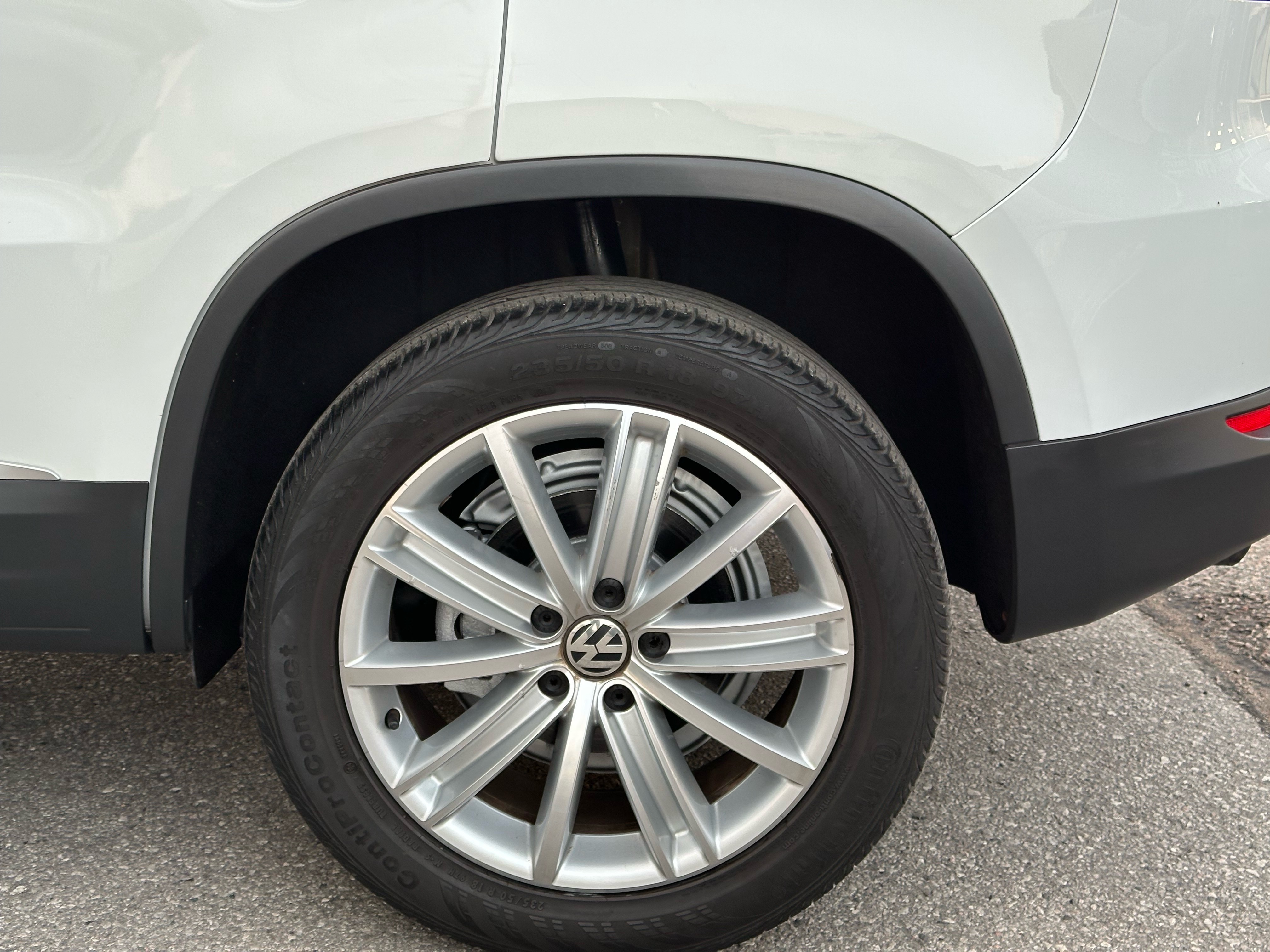 /autocainc/2017-Volkswagen-Tiguan-6409057153177.jpg