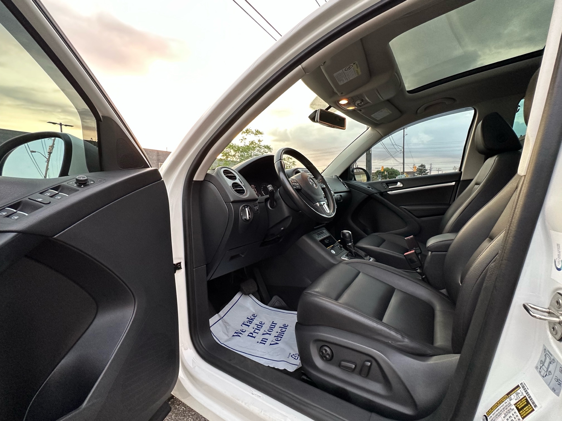 /autocainc/2017-Volkswagen-Tiguan-9086906928674112.jpg