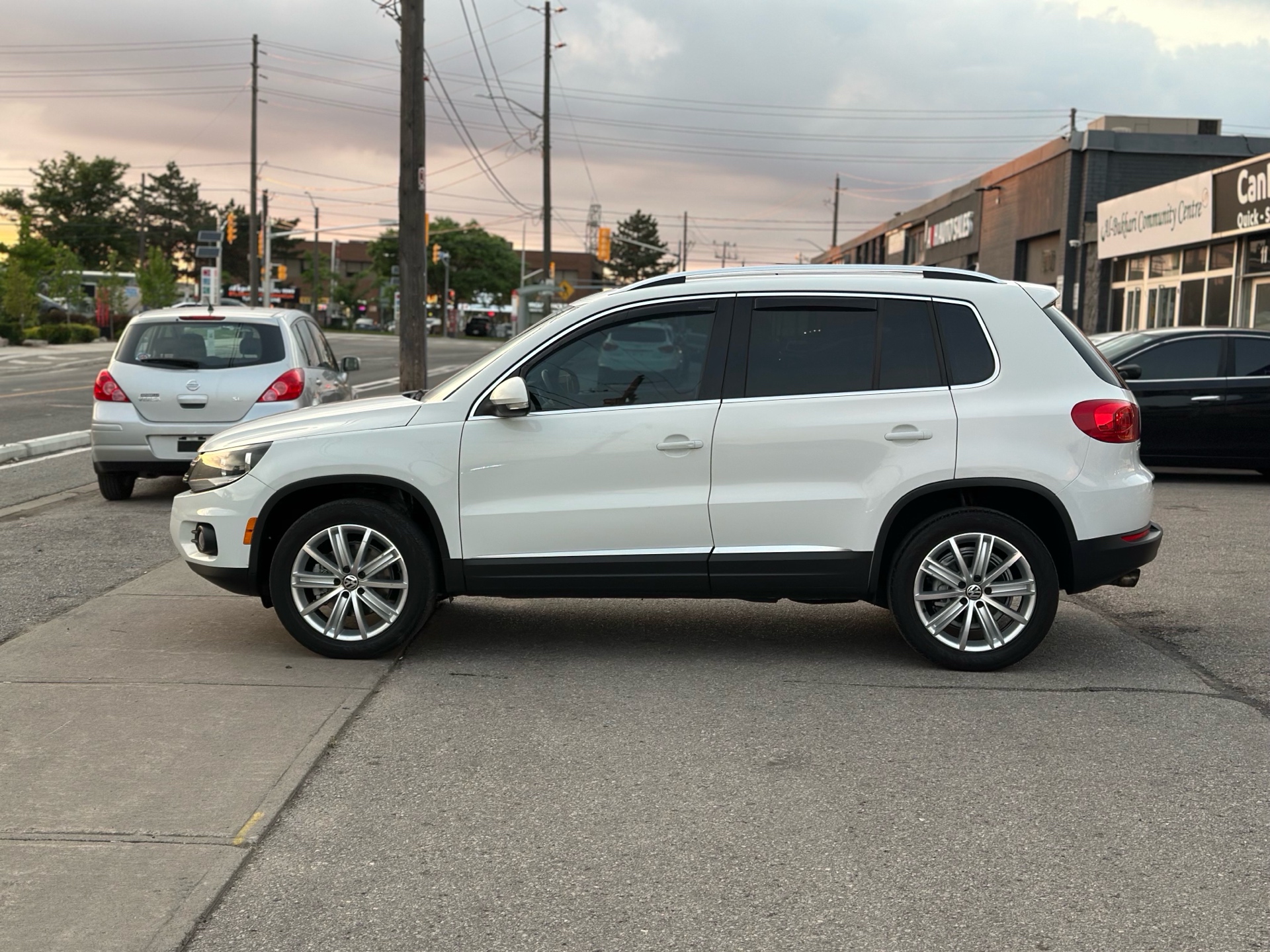/autocainc/2017-Volkswagen-Tiguan-9945995954626463.jpg