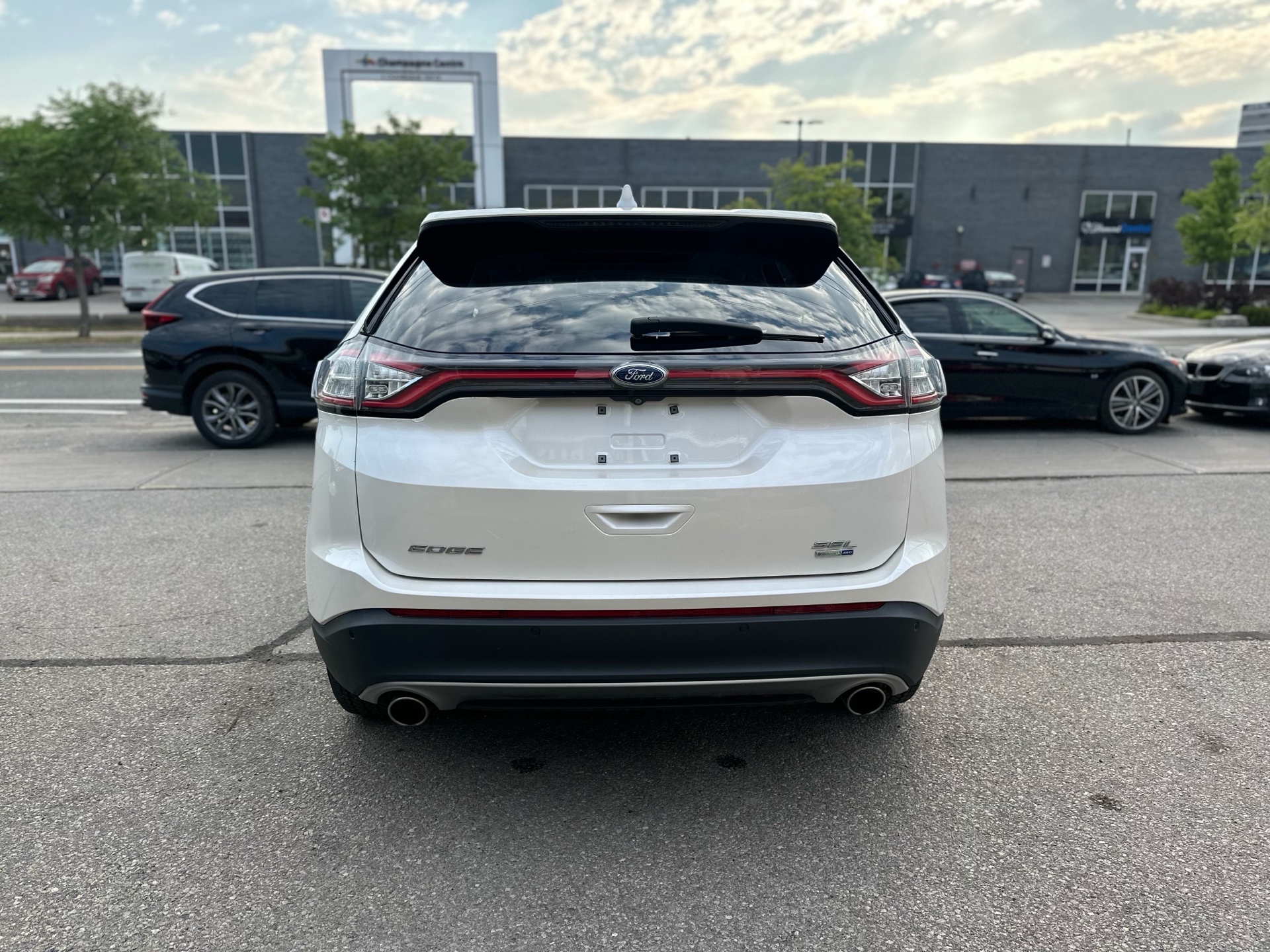 /autocainc/2018-Ford-Edge-5573322135530625.jpg