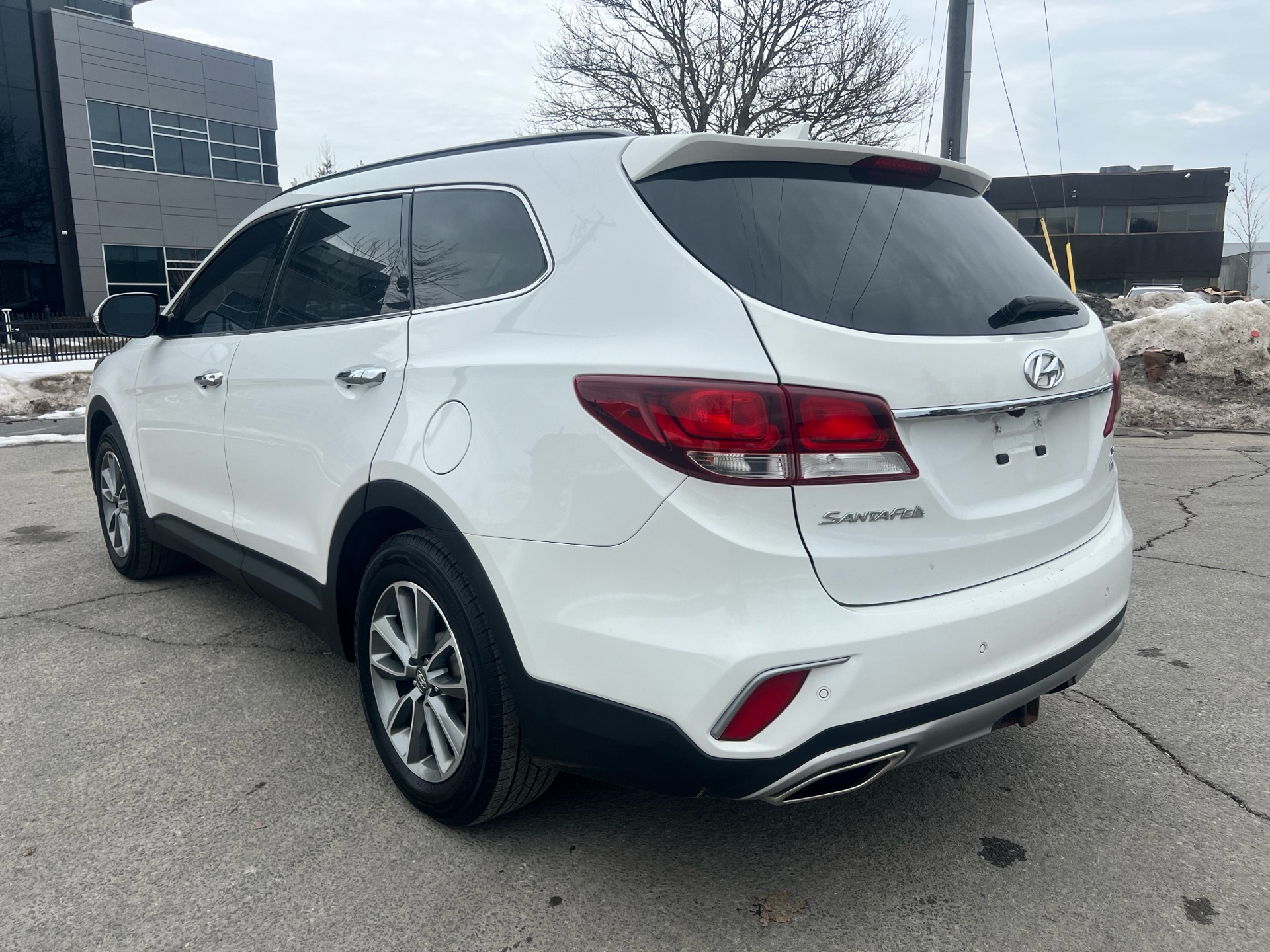 /autocainc/2018-Hyundai-SantaFe-22756718415299804.jpg