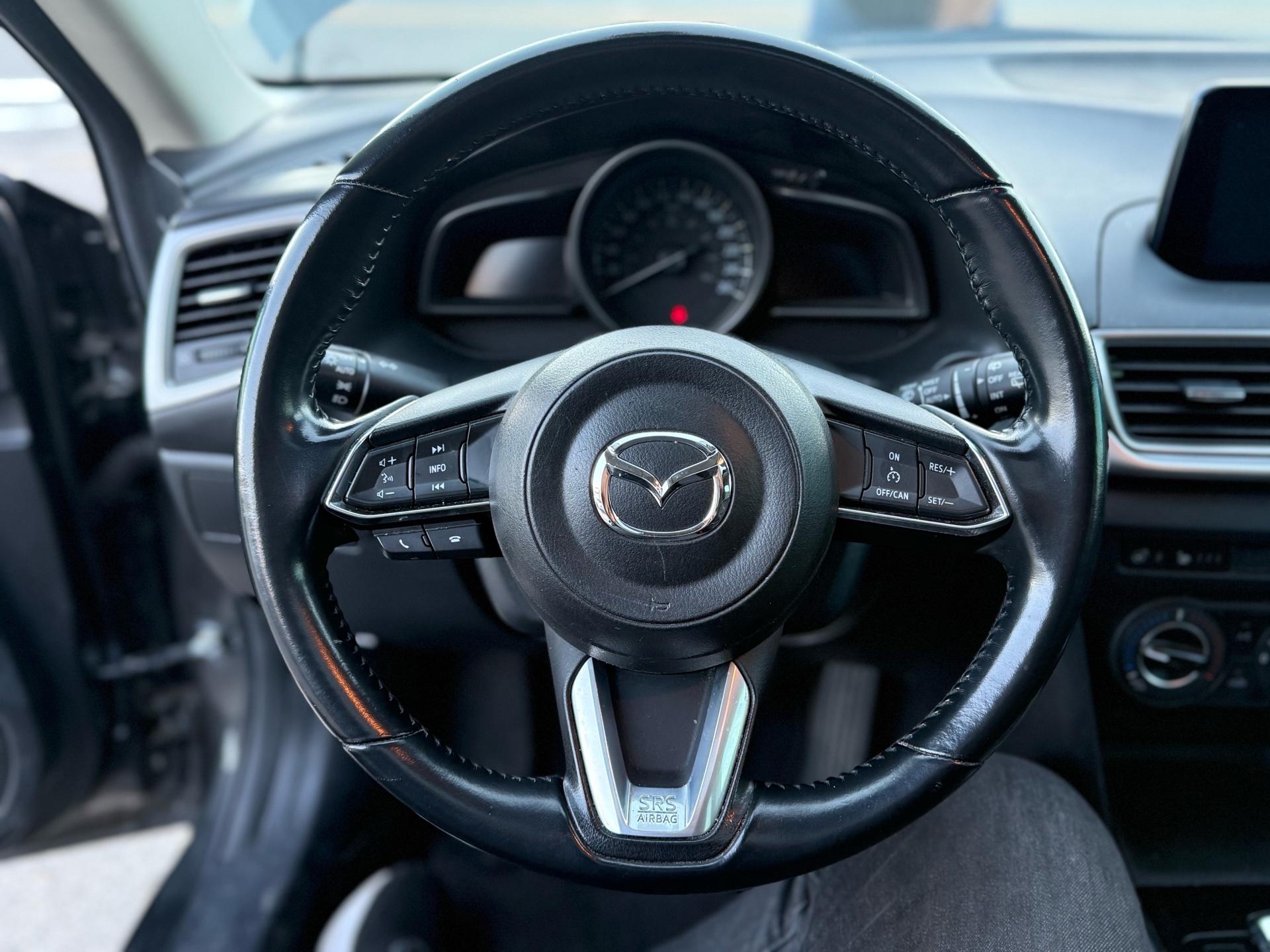 /autocainc/2018-Mazda-Mazda3Sport-522763496950434.jpg