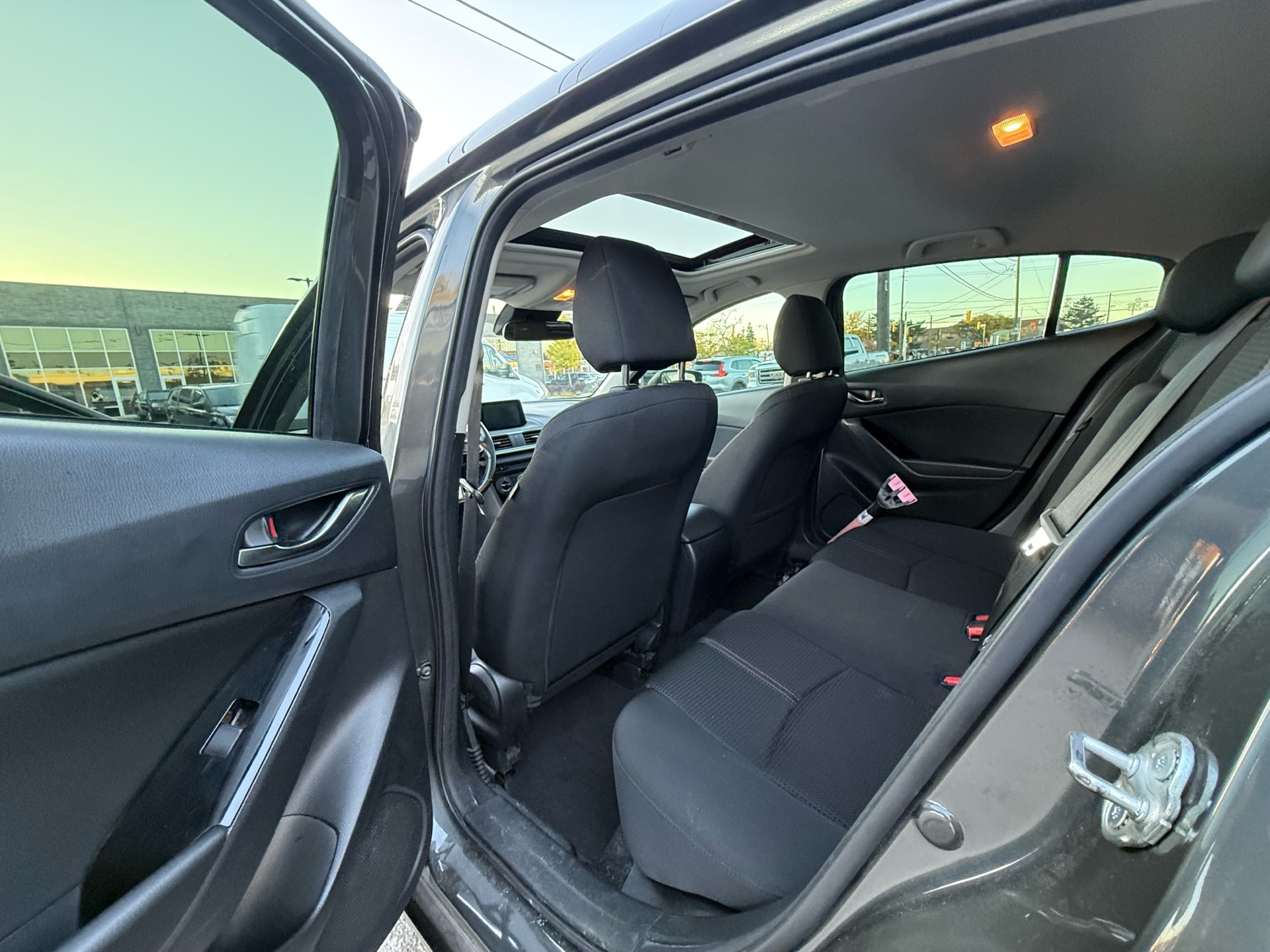 /autocainc/2018-Mazda-Mazda3Sport-836659263024103.jpg