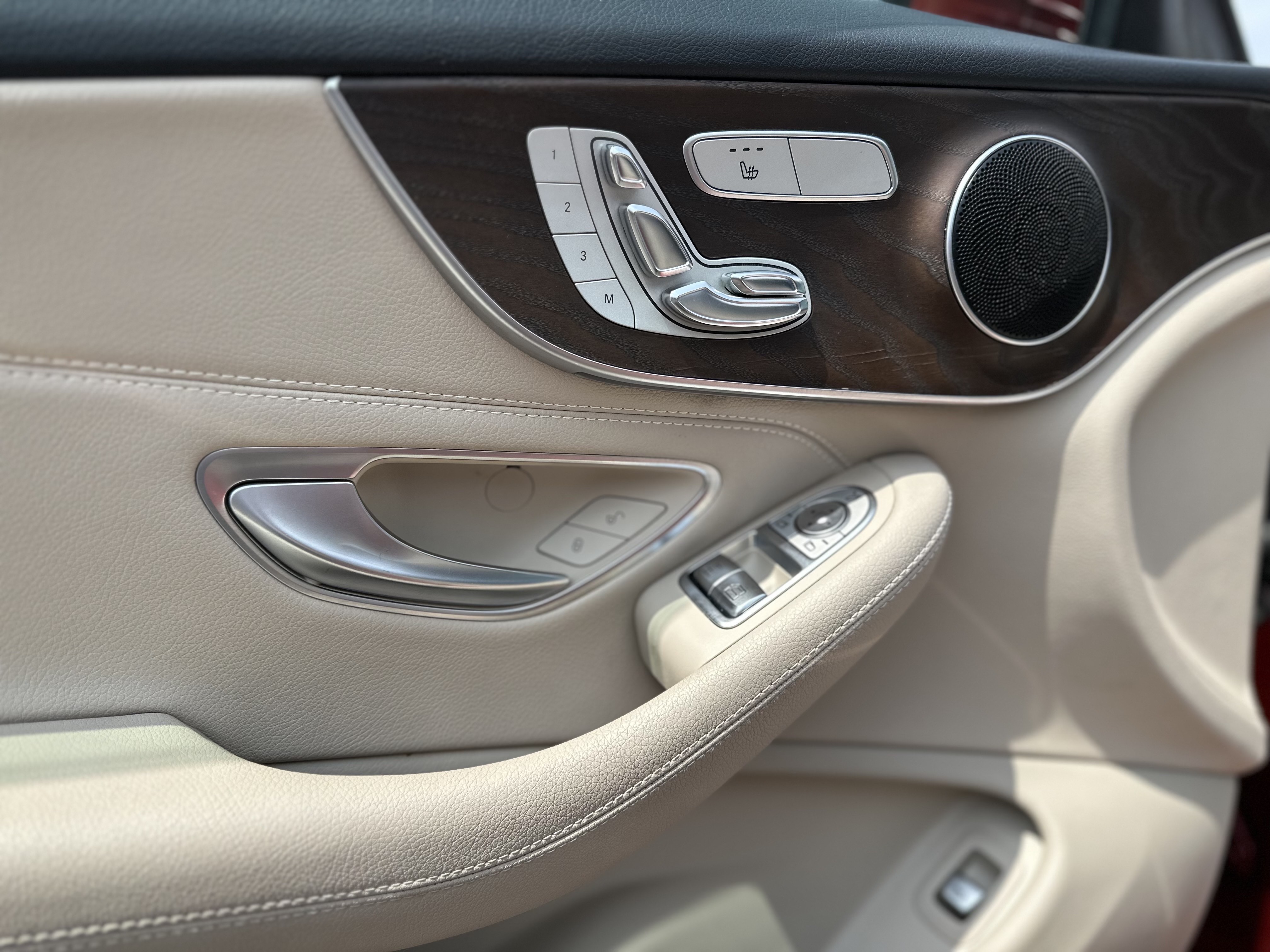 /autocainc/2018-Mercedes-Benz-C-Class-5742984672721001.jpg