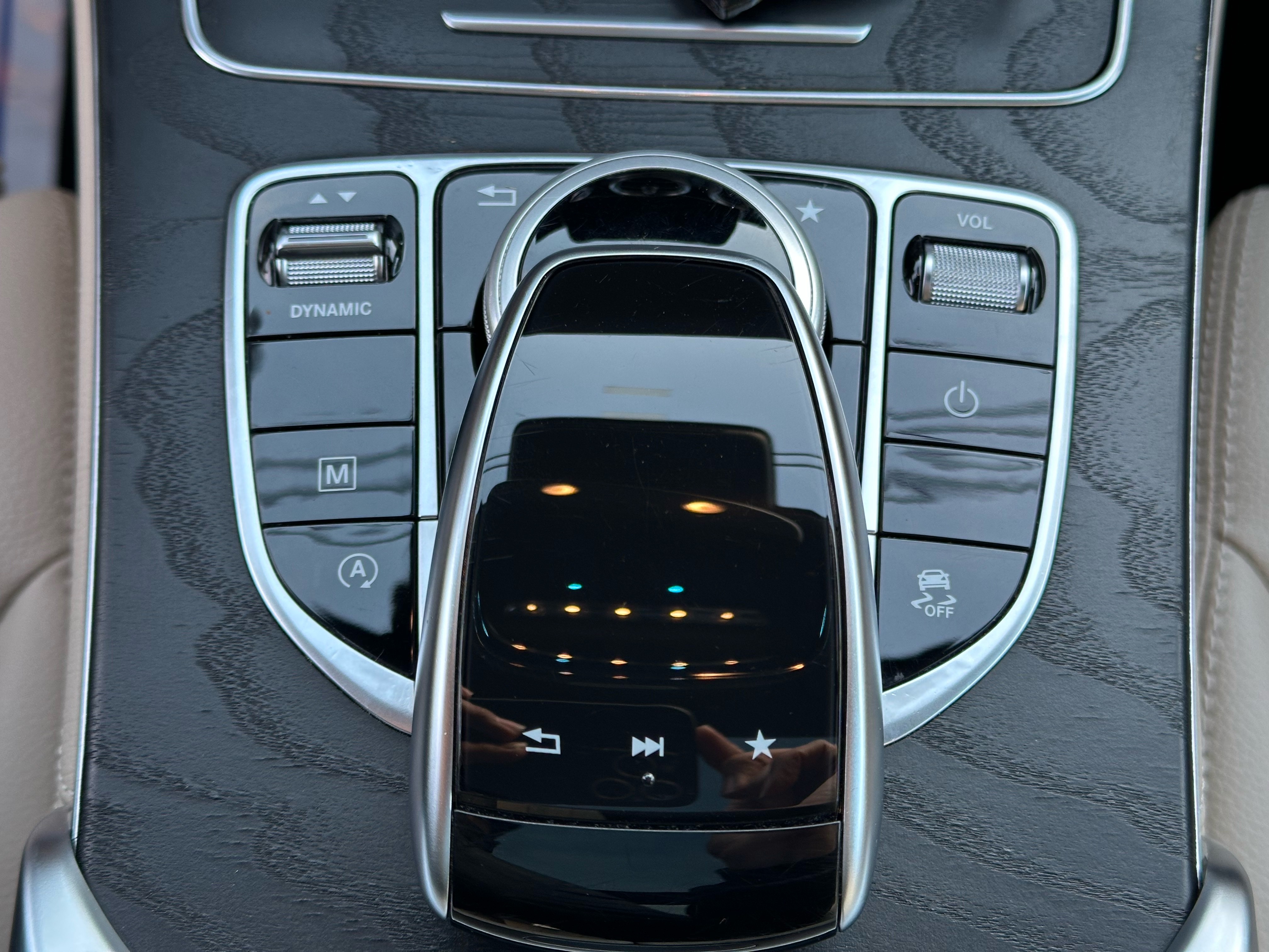 /autocainc/2018-Mercedes-Benz-GLC-Class-46730661645209093.jpg