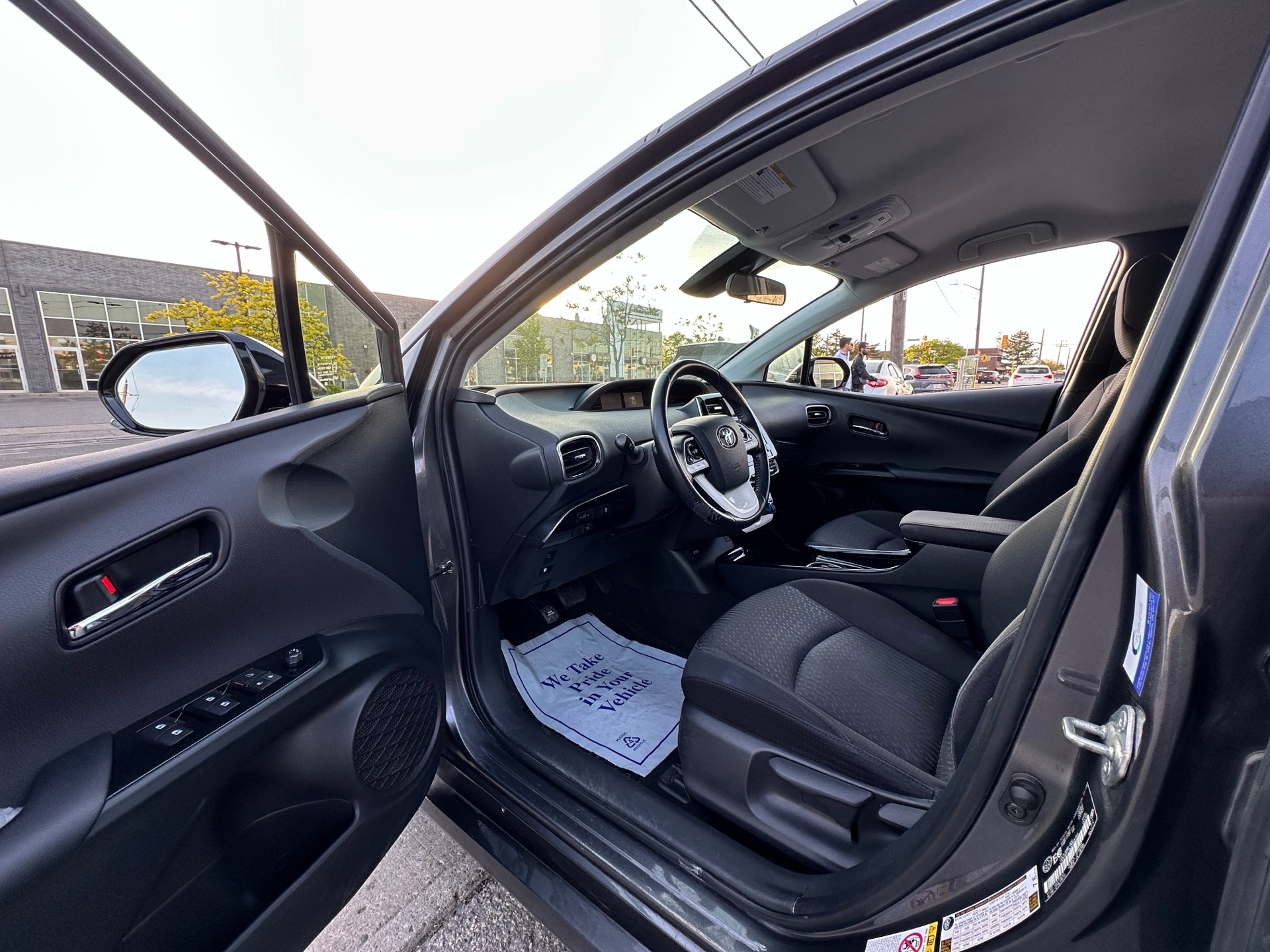 /autocainc/2018-Toyota-PriusPrime-35861374262604495.jpg