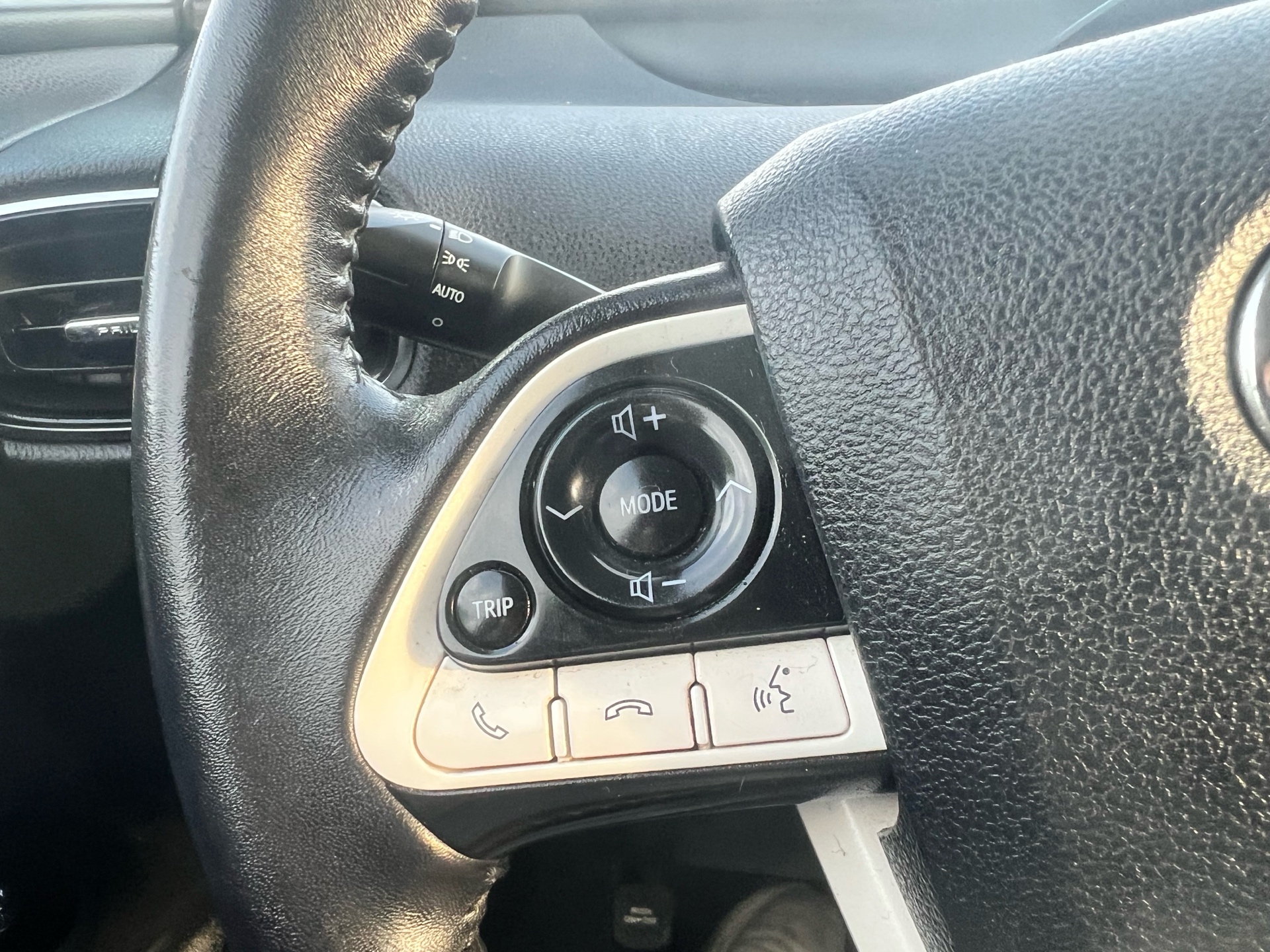 /autocainc/2018-Toyota-PriusPrime-5065458912007708.jpg