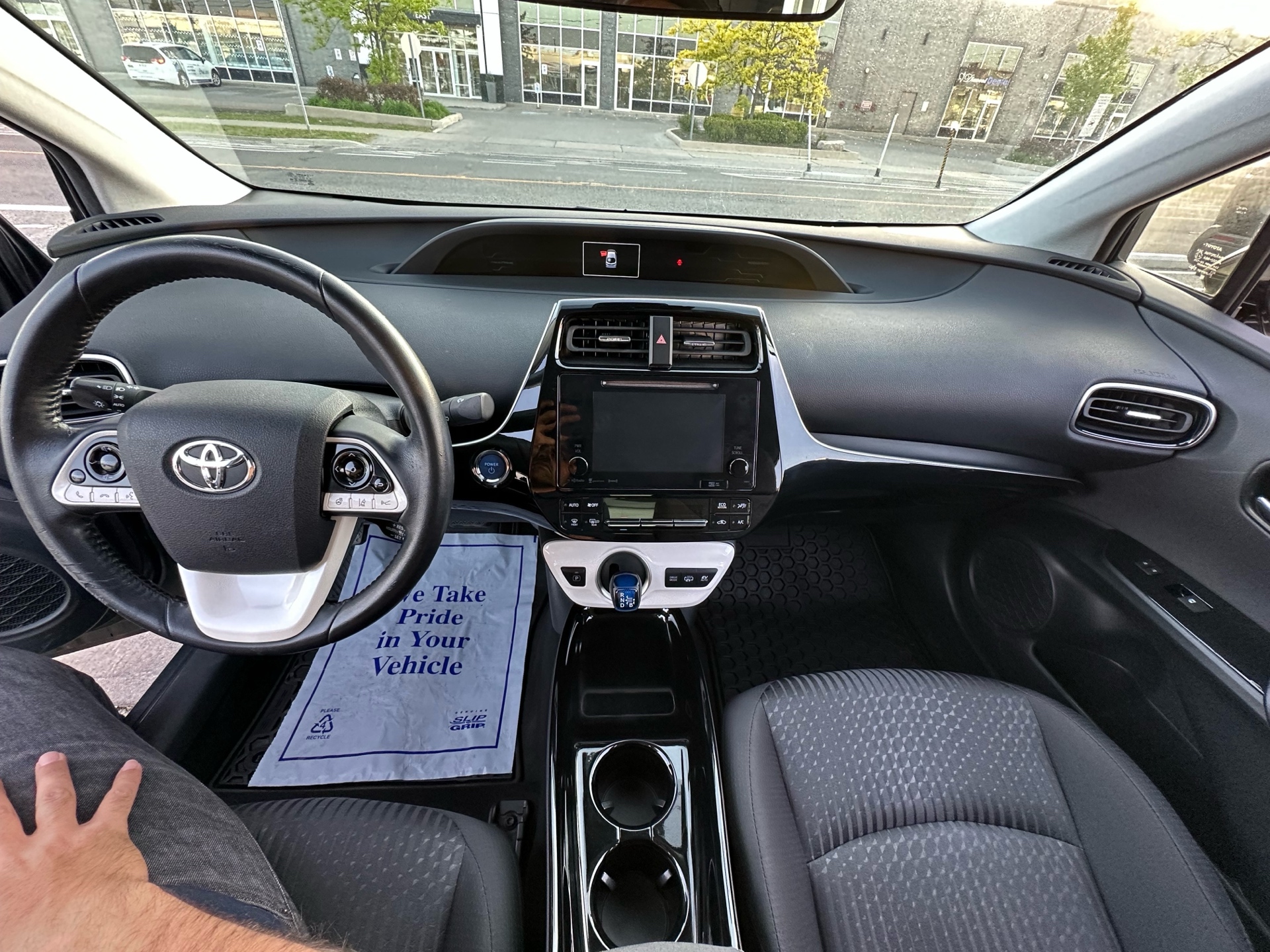 /autocainc/2018-Toyota-PriusPrime-5854427638219997.jpg