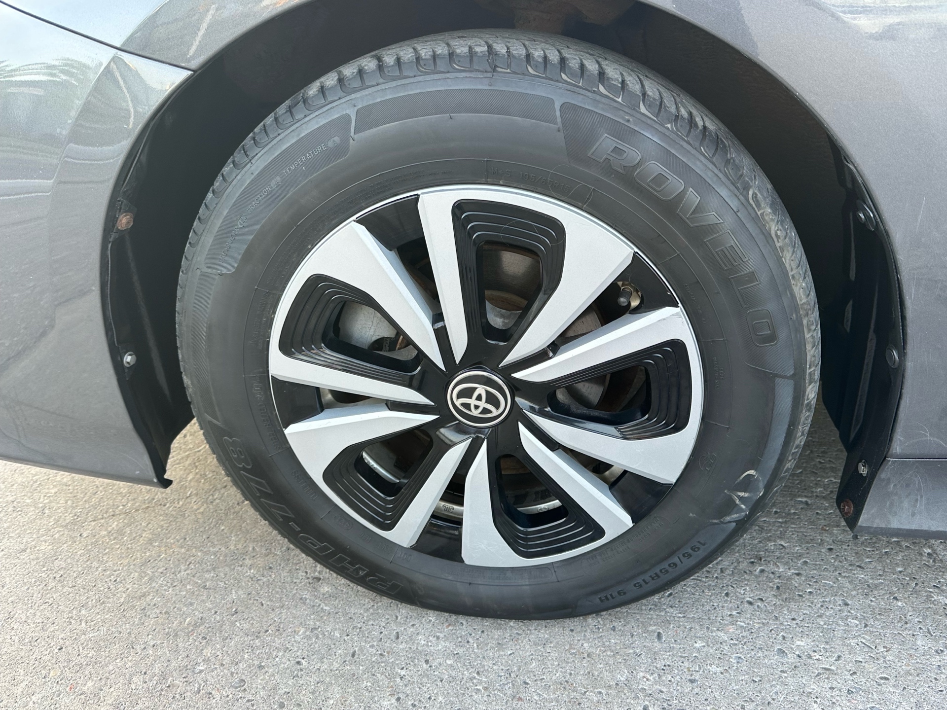 /autocainc/2018-Toyota-PriusPrime-9942715097700632.jpg